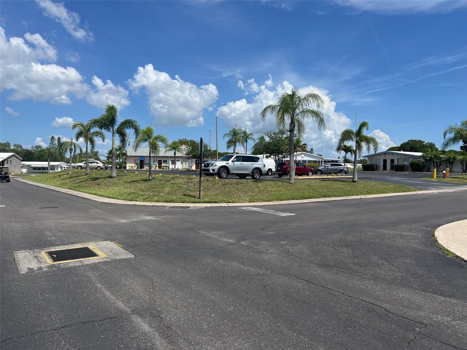 12 THATCH PALM ST W — photo 4