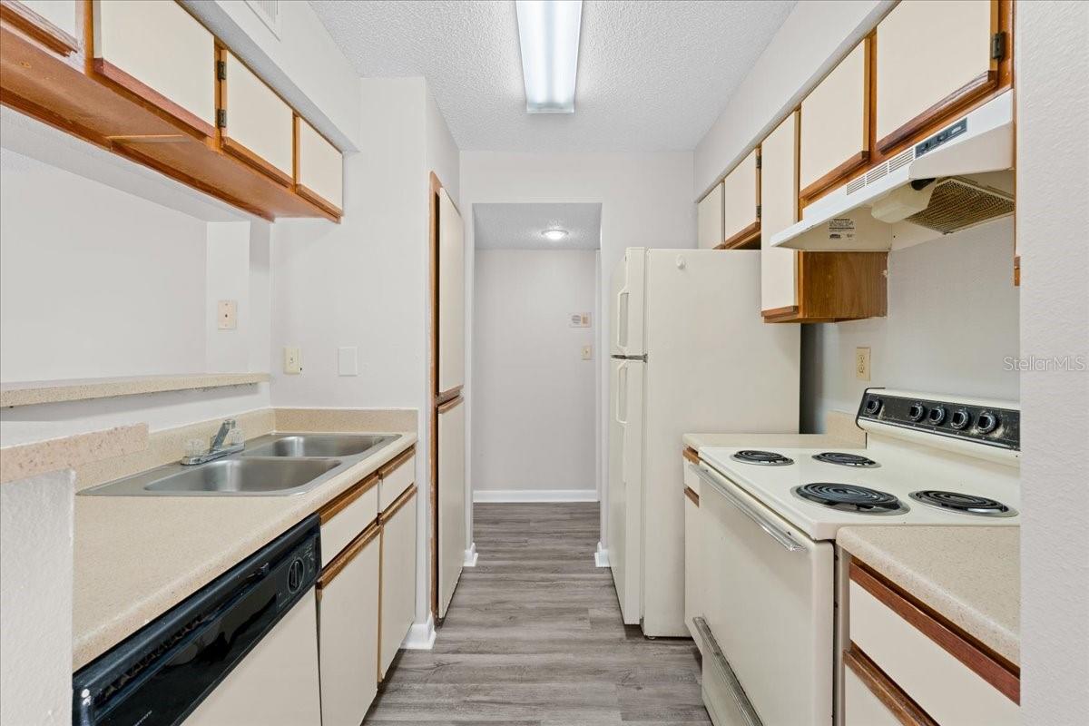 8641 FANCY FINCH DR #102 — photo 8