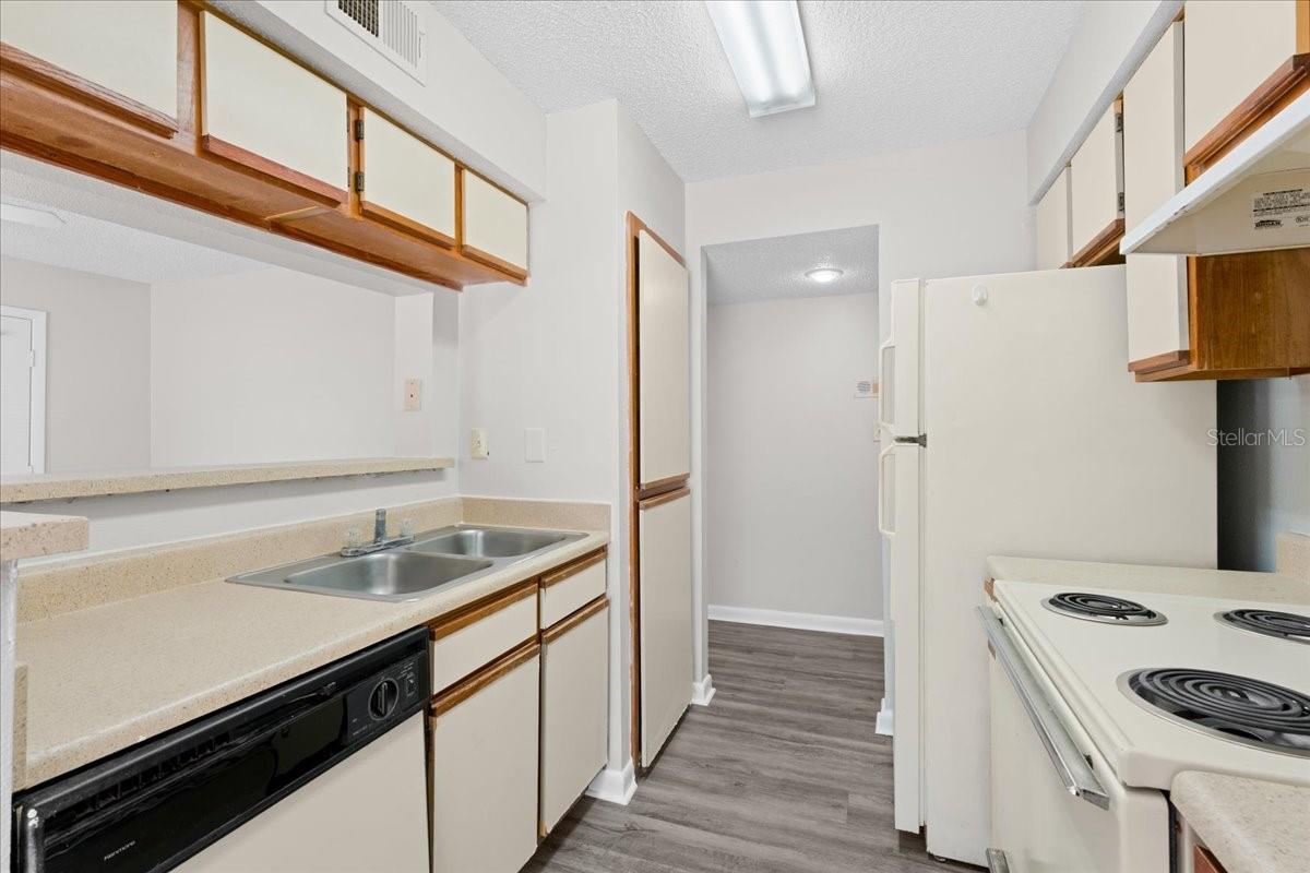 8641 FANCY FINCH DR #102 — photo 7