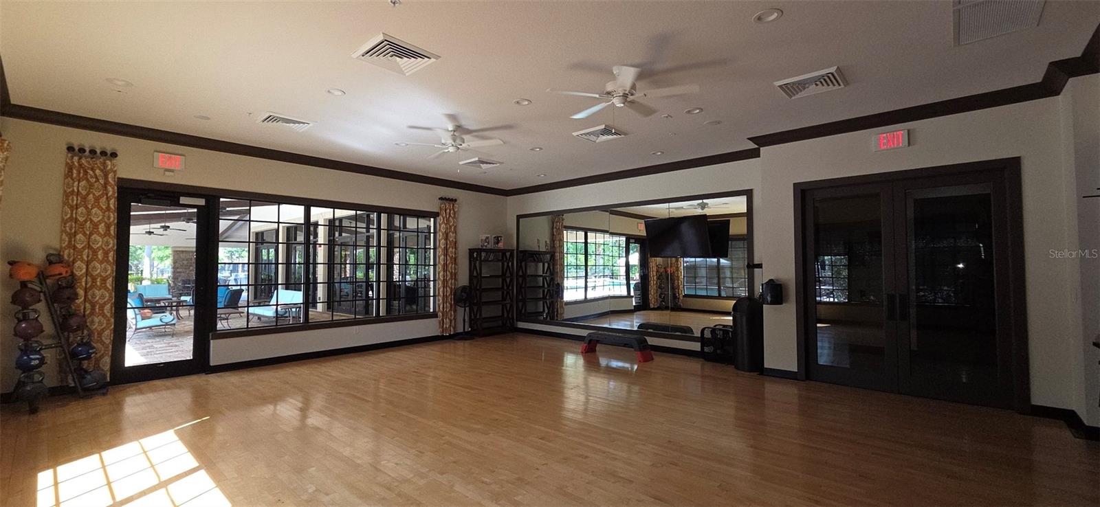 3270 FRANCOA DR — photo 36
