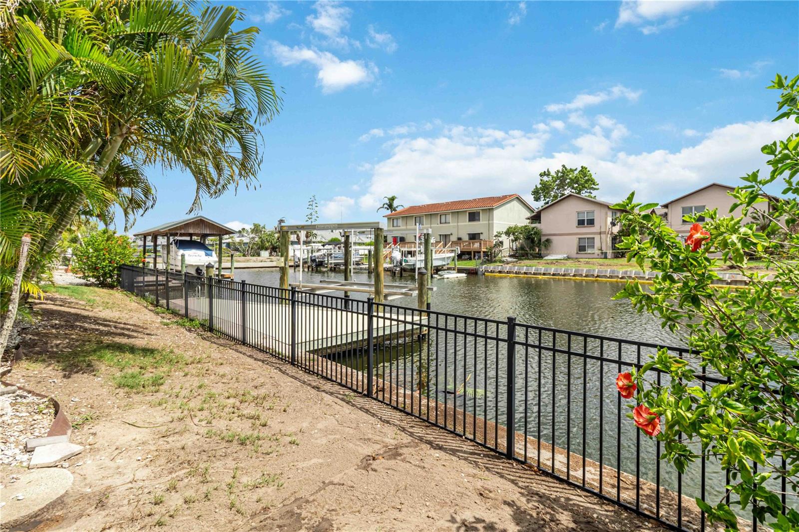 1004 SPINDLE PALM WAY — photo 14