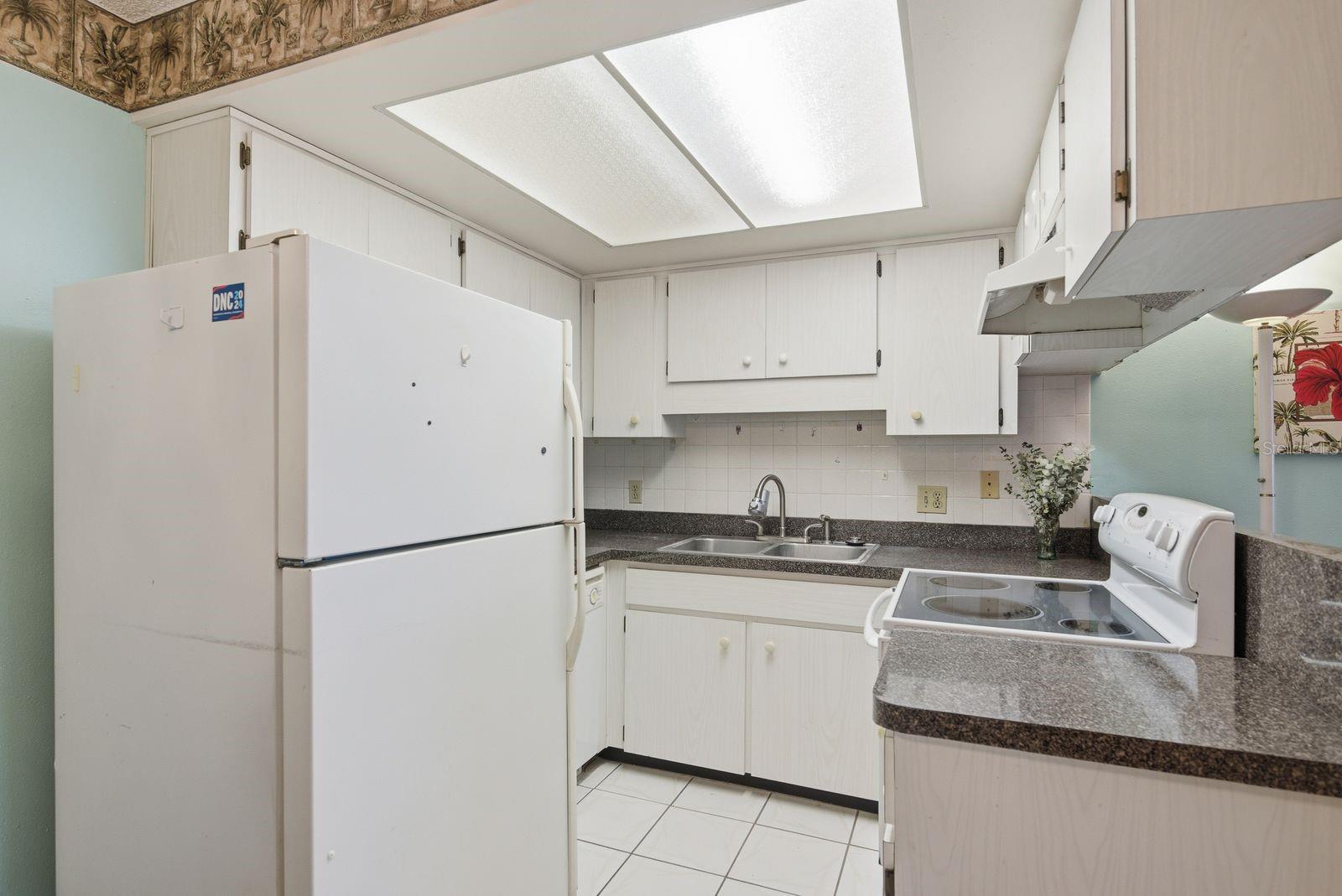 4344 TAHITIAN GARDENS CIR #B — photo 5