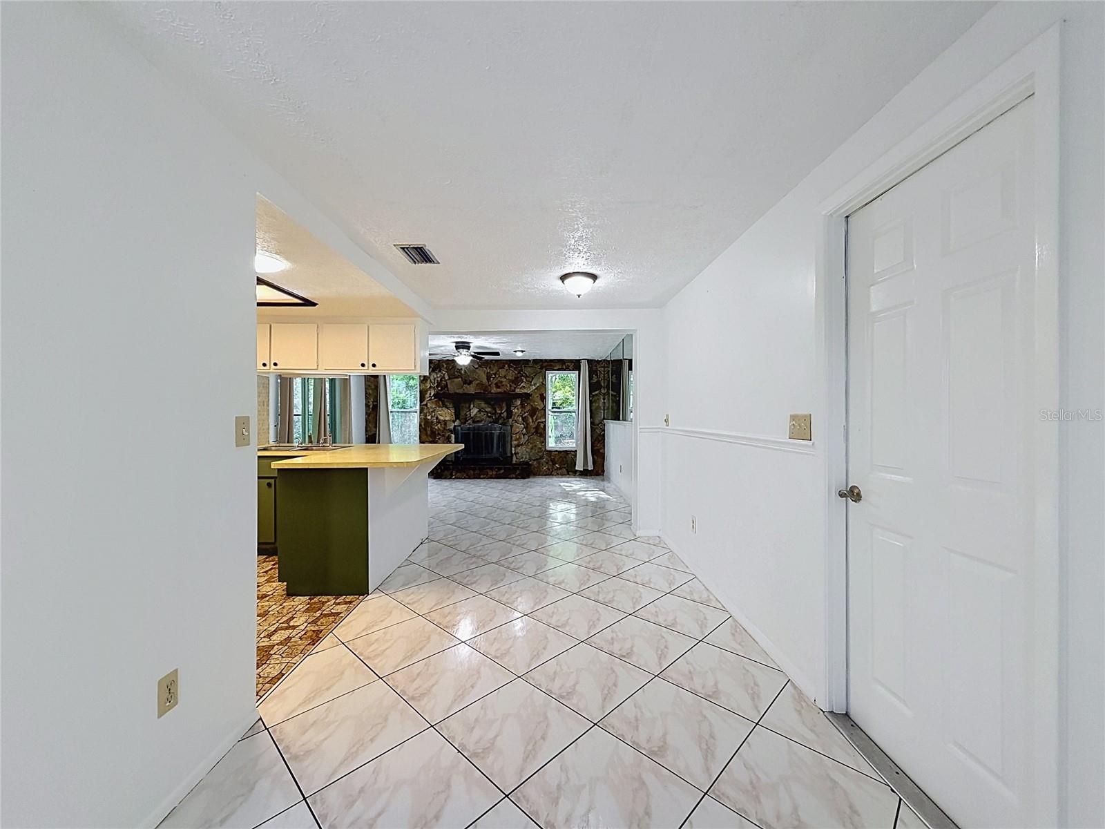 8846 CARMEN LN — photo 8