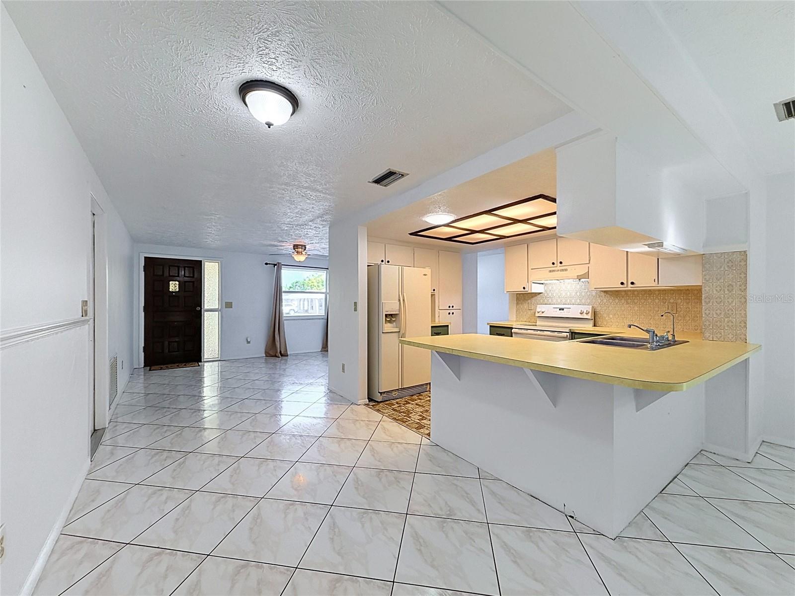 8846 CARMEN LN — photo 9