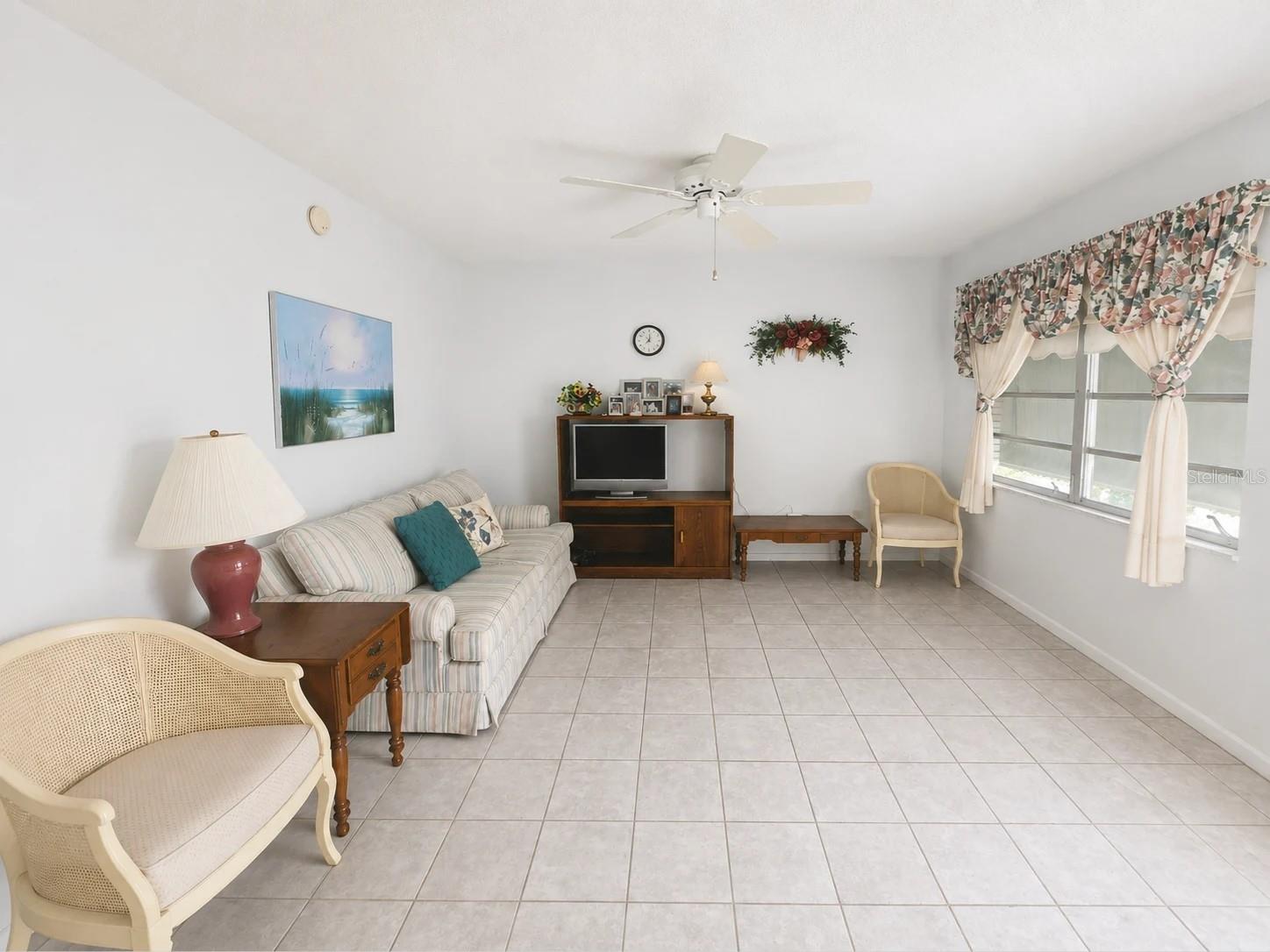250 ROSERY RD NW #328 — photo 3