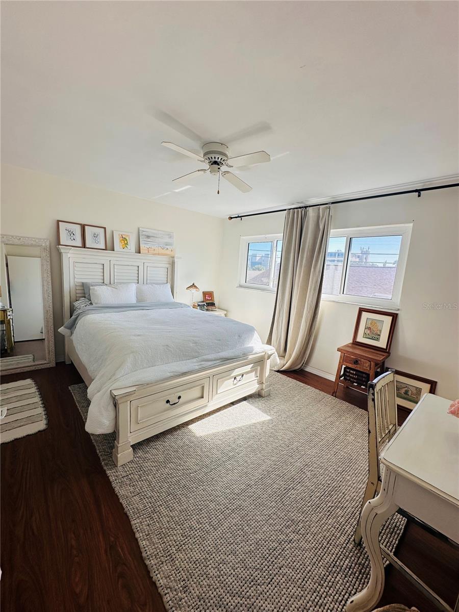 1221 DREW ST #D9 — photo 5