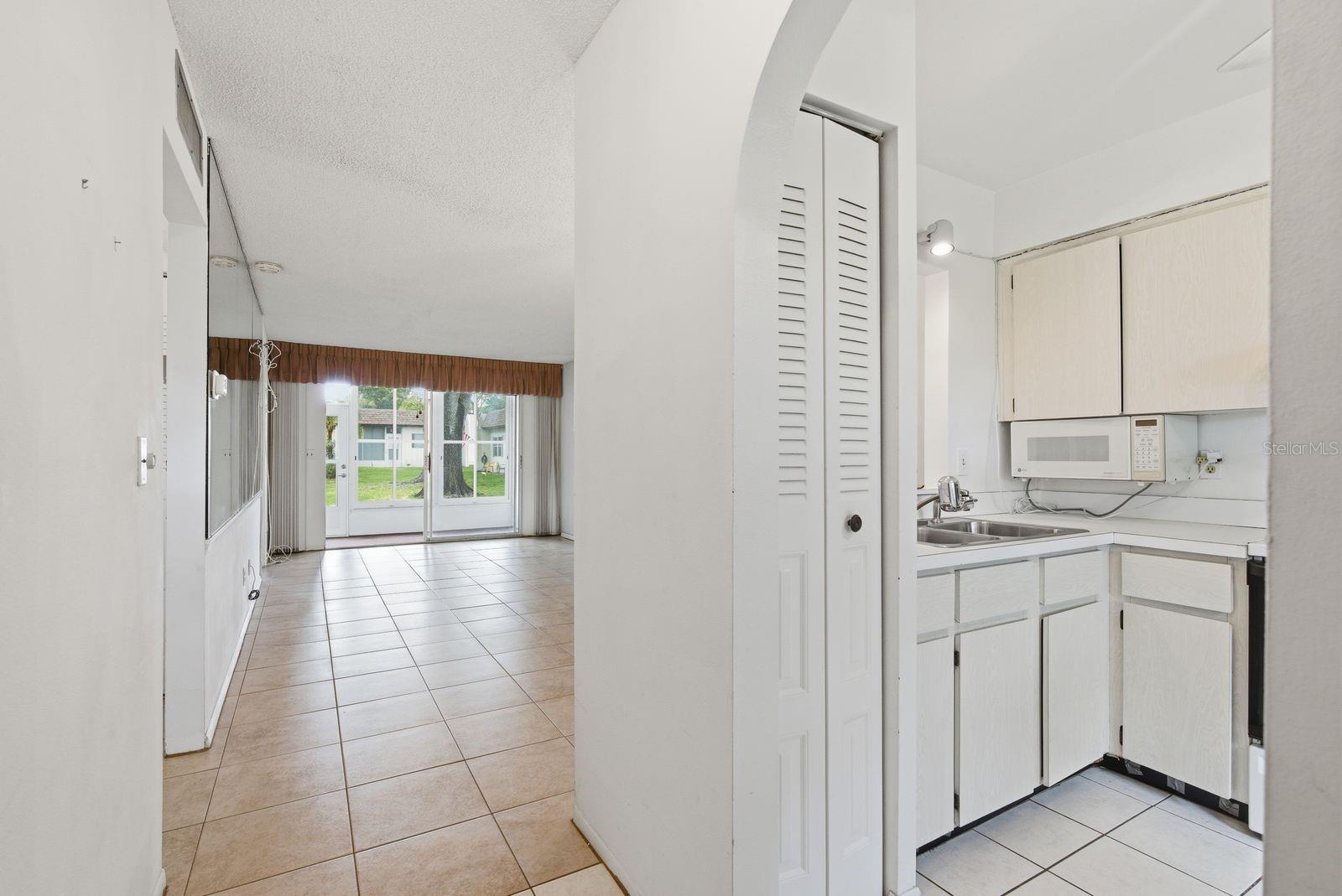 3127 MISSION GROVE DR #3127 — photo 5