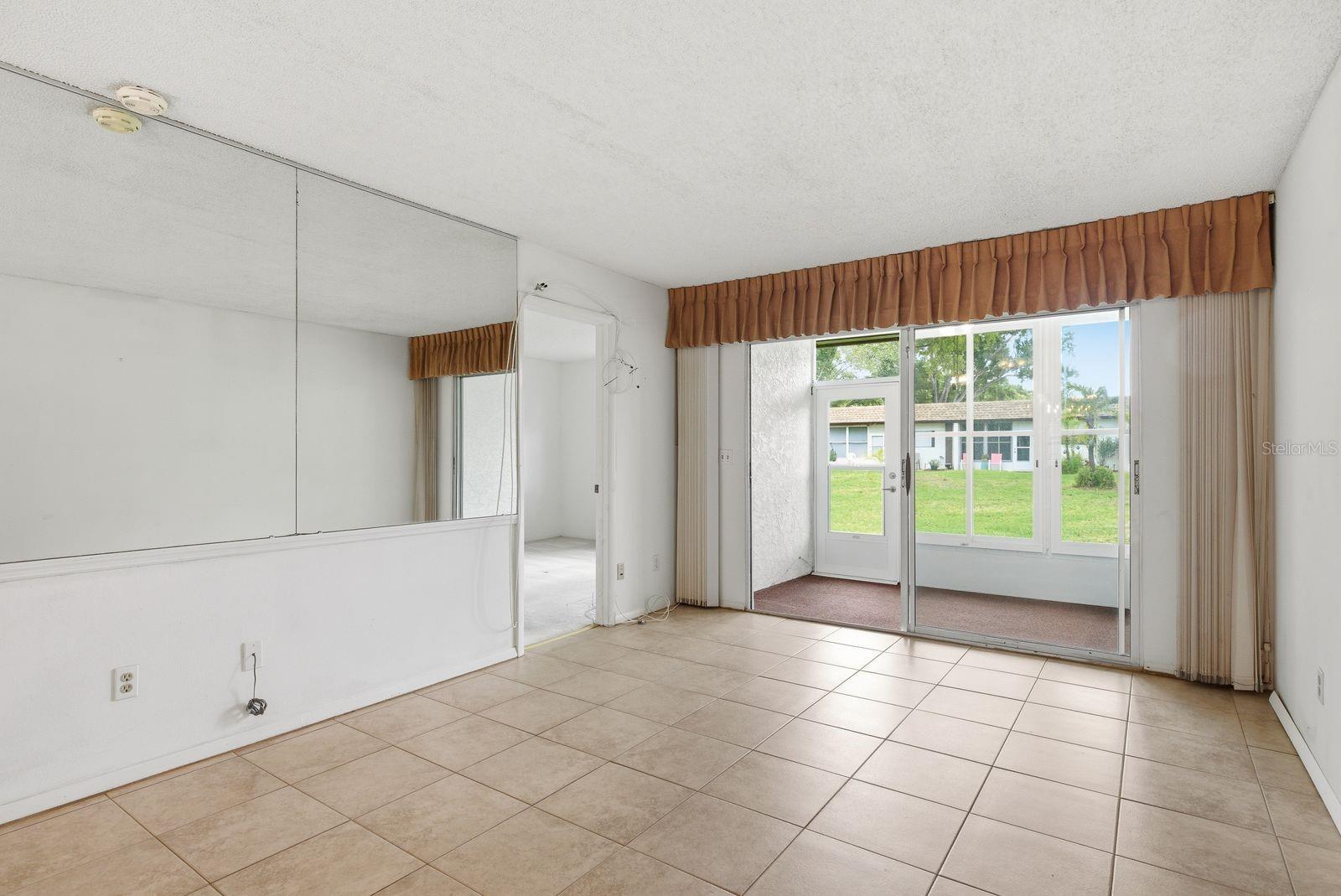 3127 MISSION GROVE DR #3127 — photo 8