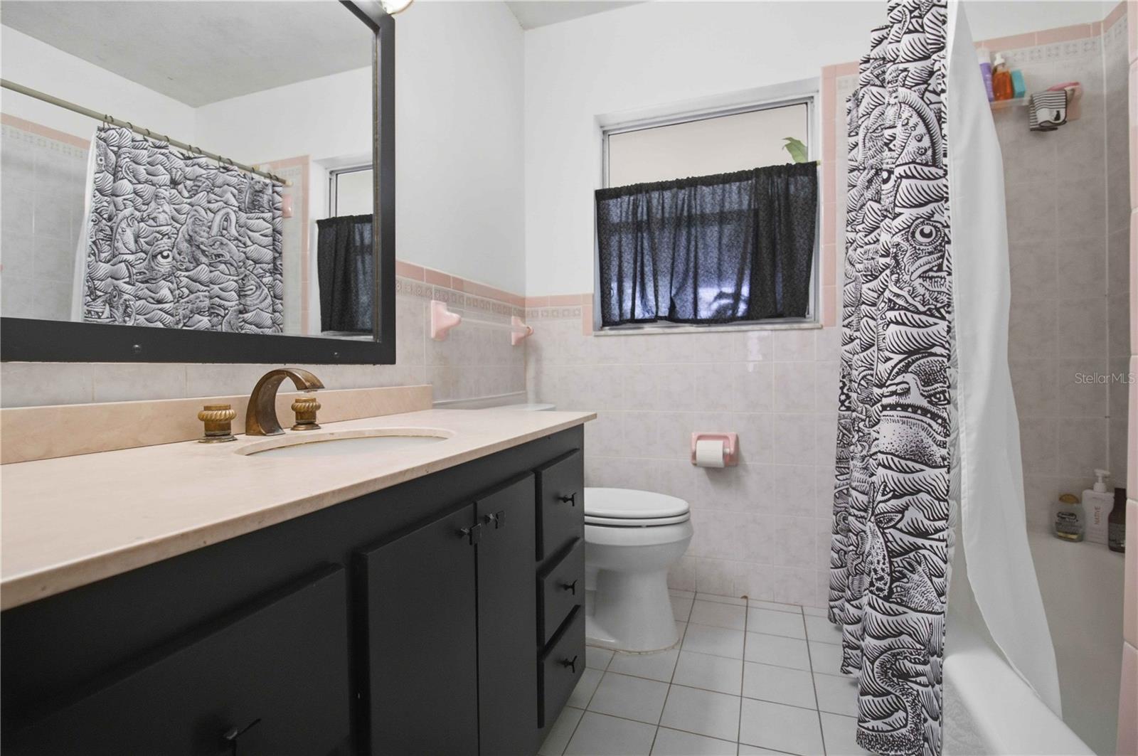 330 CROSBY CT — photo 18