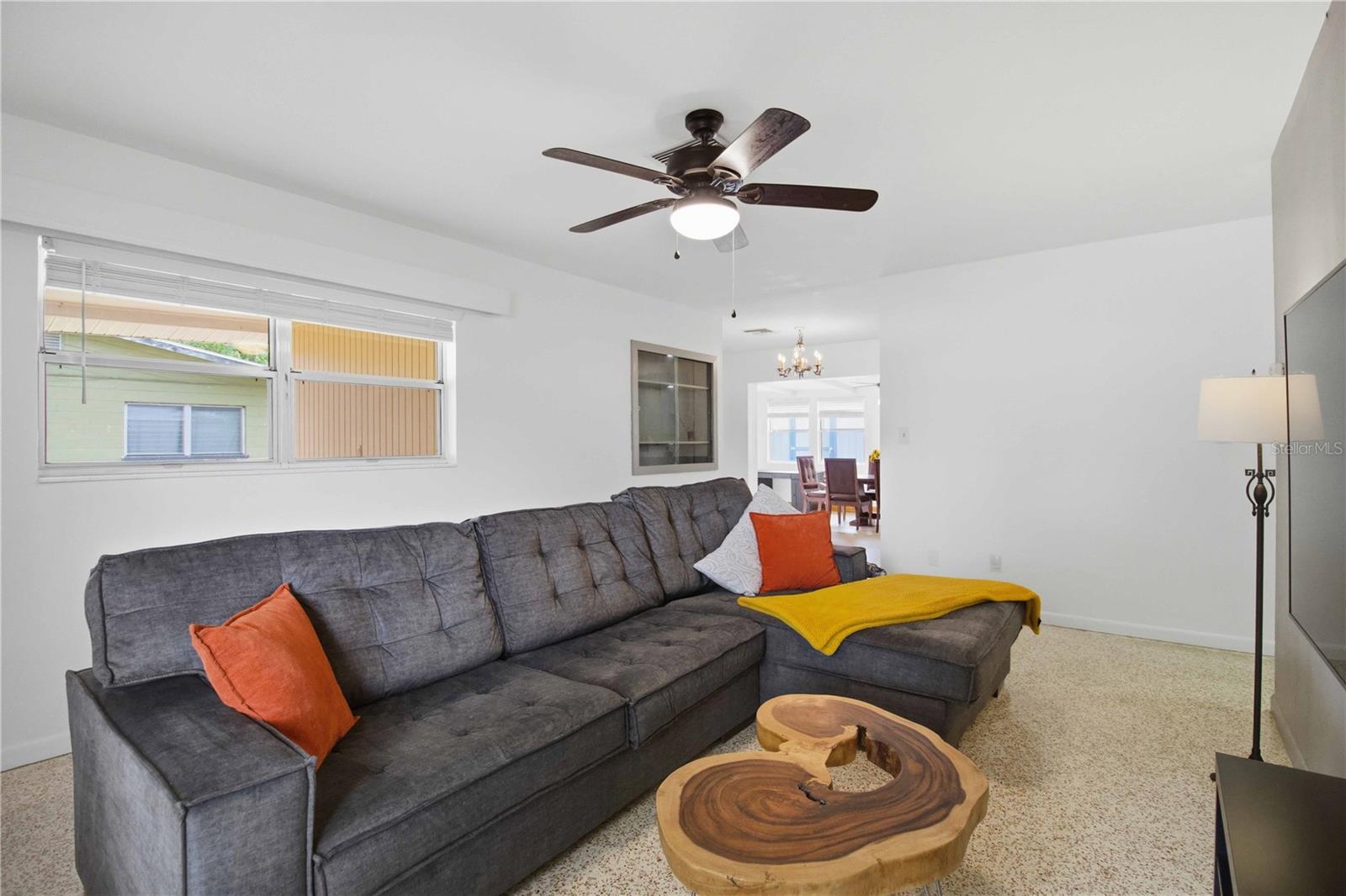 330 CROSBY CT — photo 6