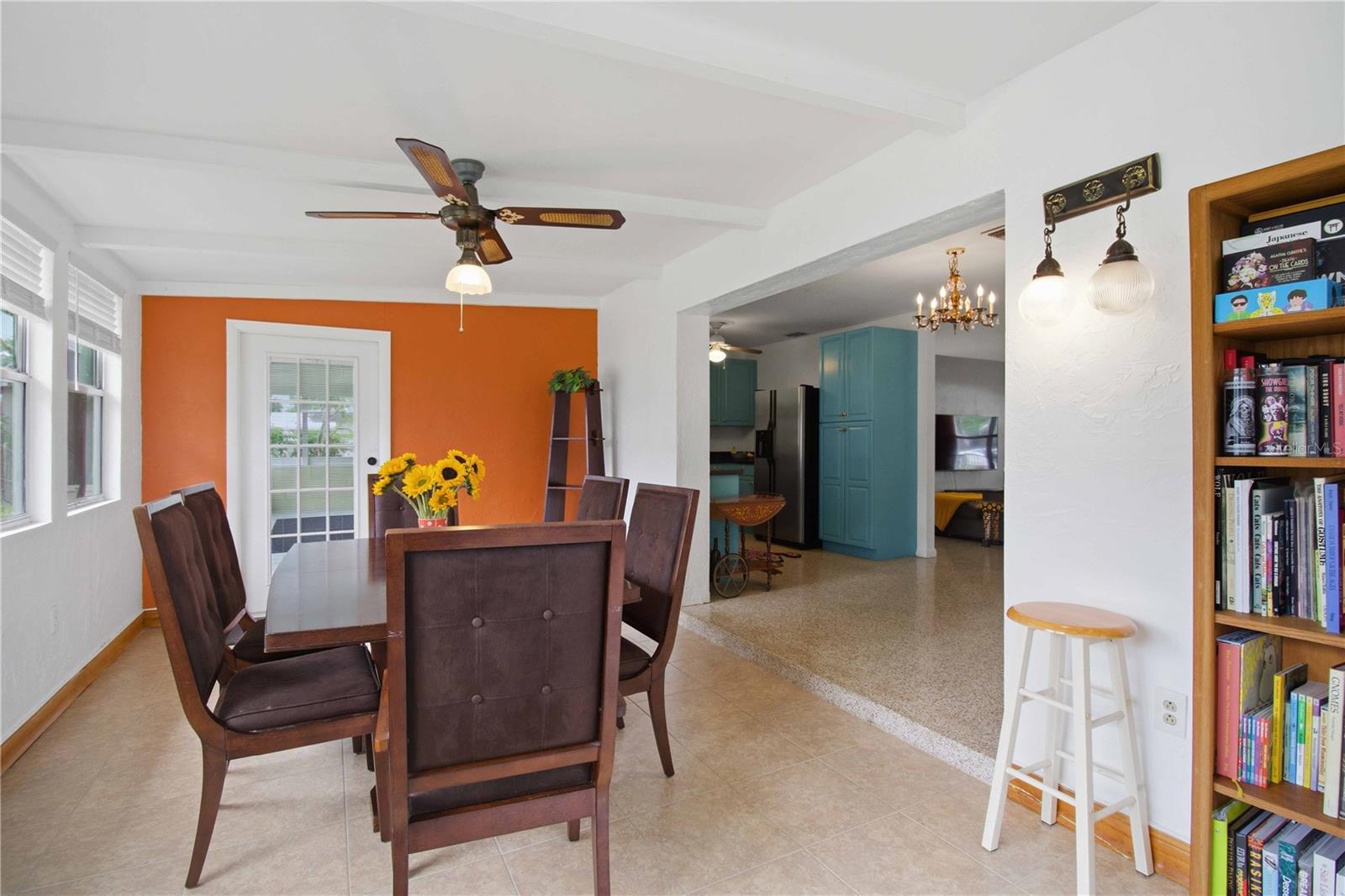 330 CROSBY CT — photo 14