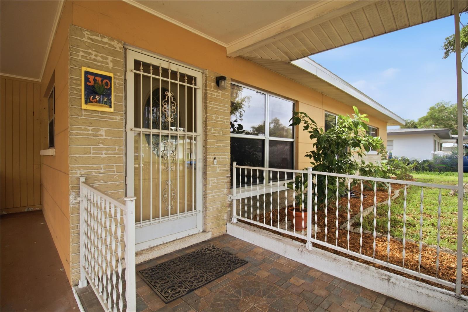 330 CROSBY CT — photo 3