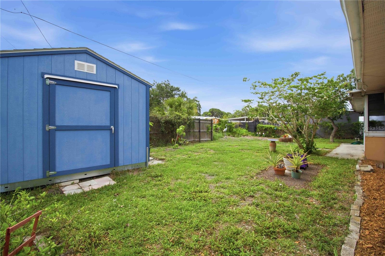 330 CROSBY CT — photo 26
