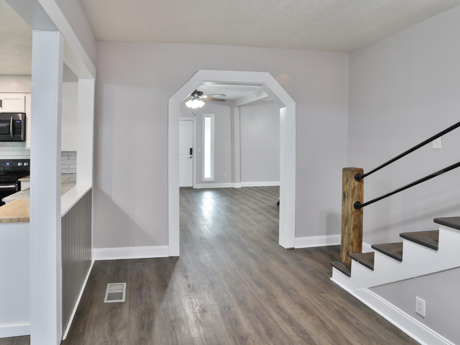 3016 N MARYLAND AVE — photo 31