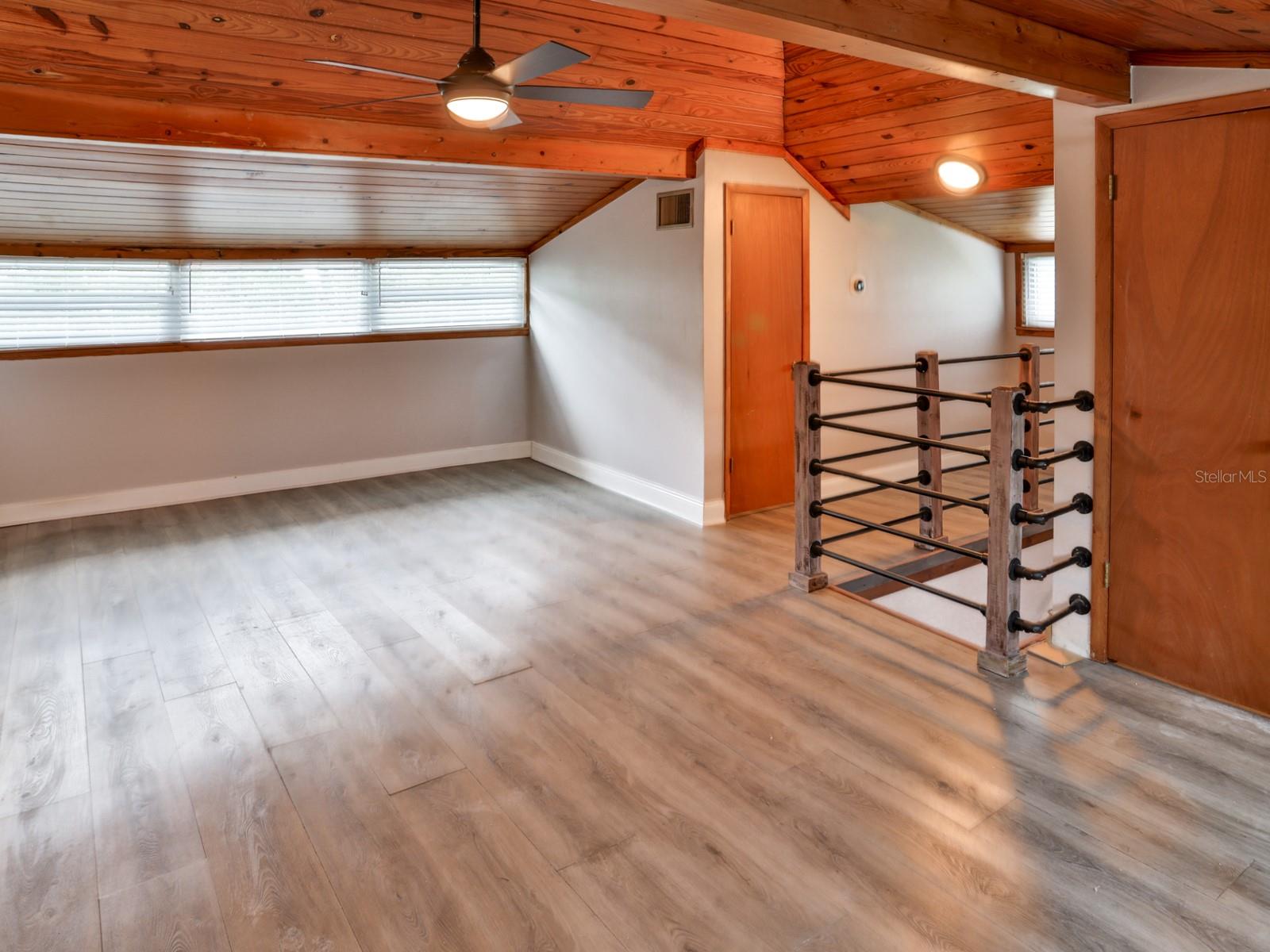 3016 N MARYLAND AVE — photo 33