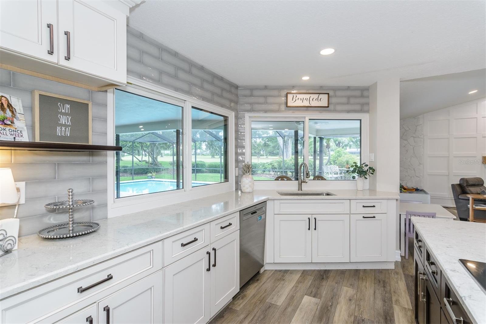 3230 SANDY RIDGE DR — photo 18