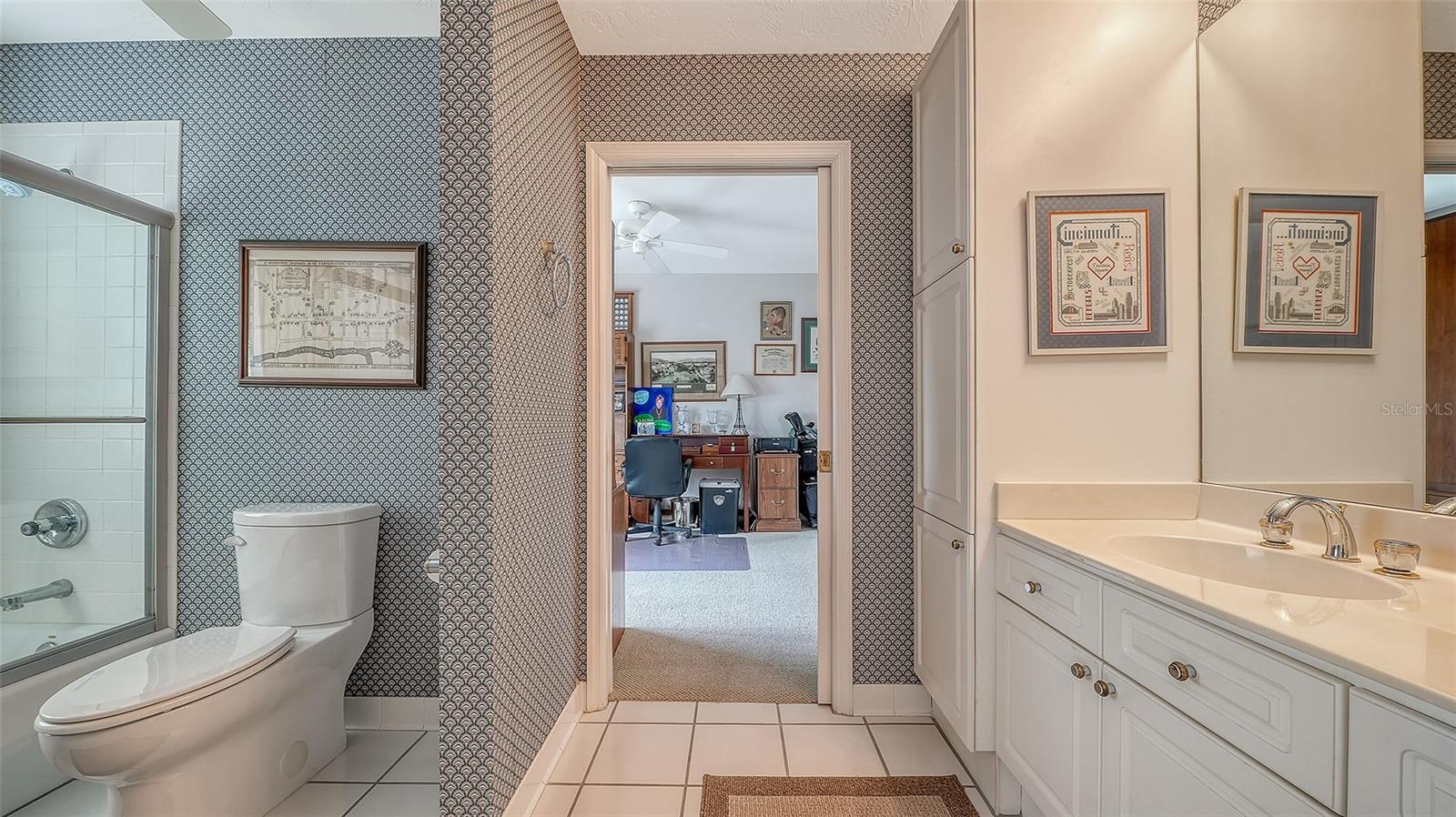5420 EAGLES POINT CIR #406 — photo 14