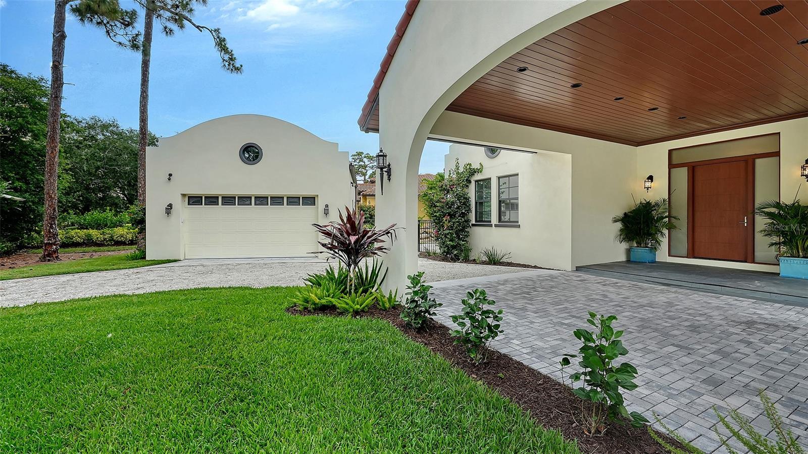 360 N POINT RD — photo 2