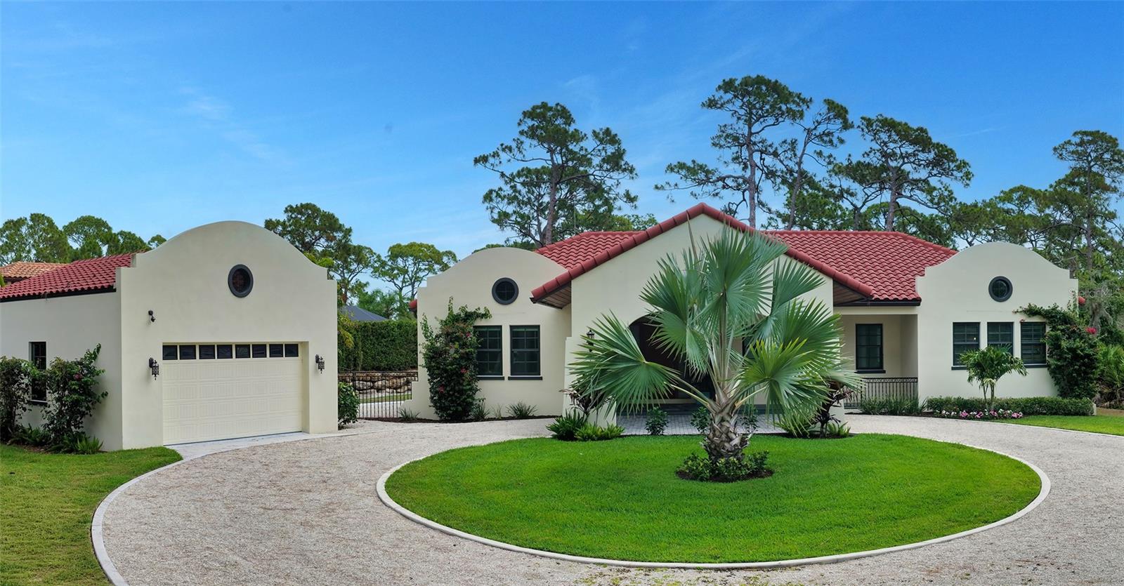 360 N POINT RD — photo 3