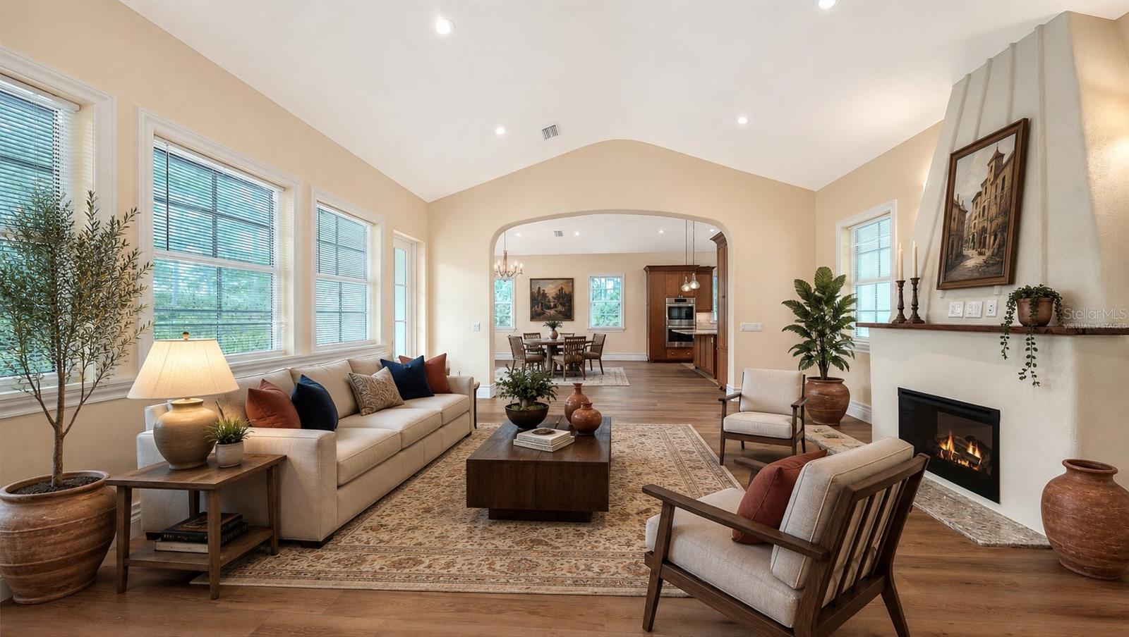 360 N POINT RD — photo 7