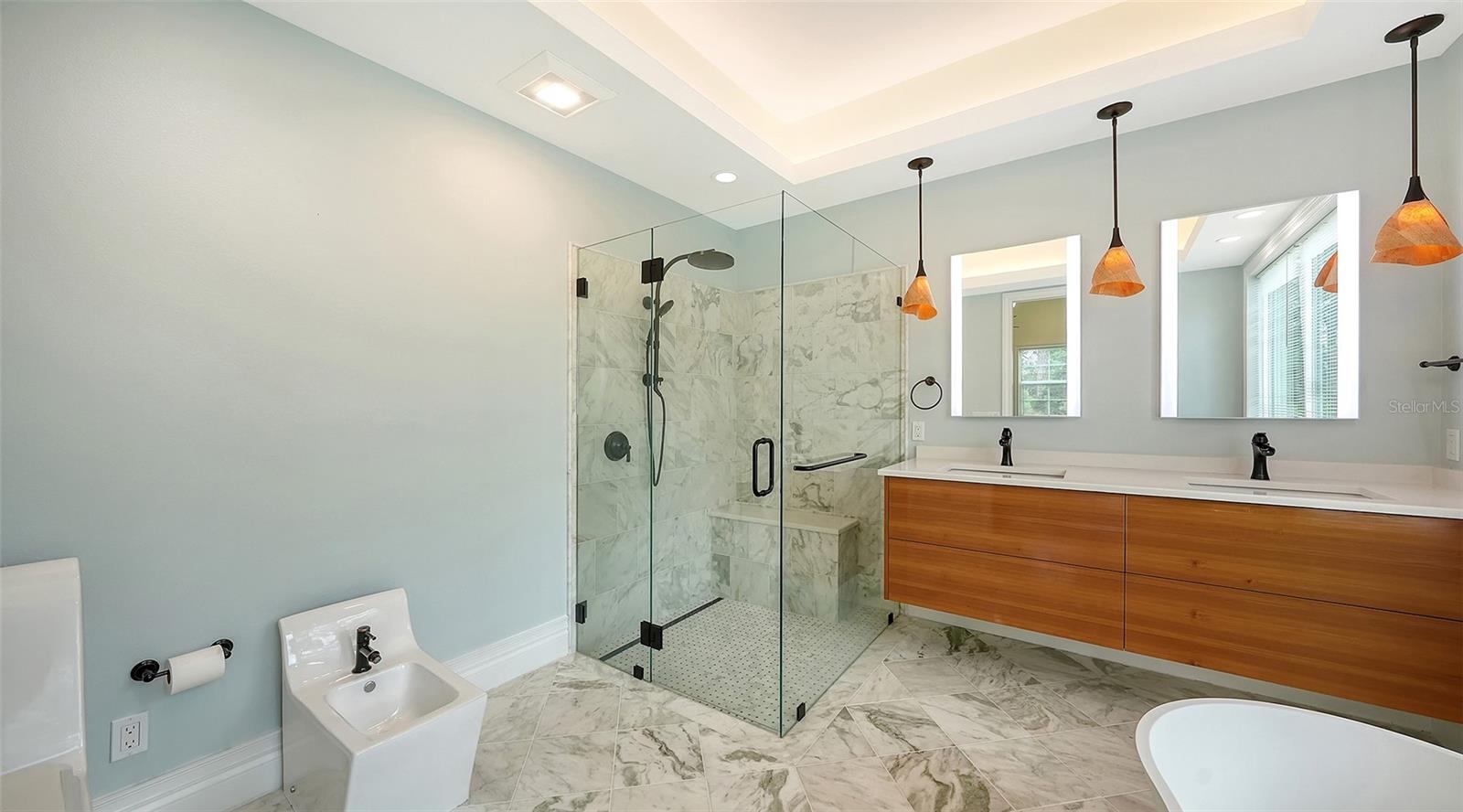 360 N POINT RD — photo 16