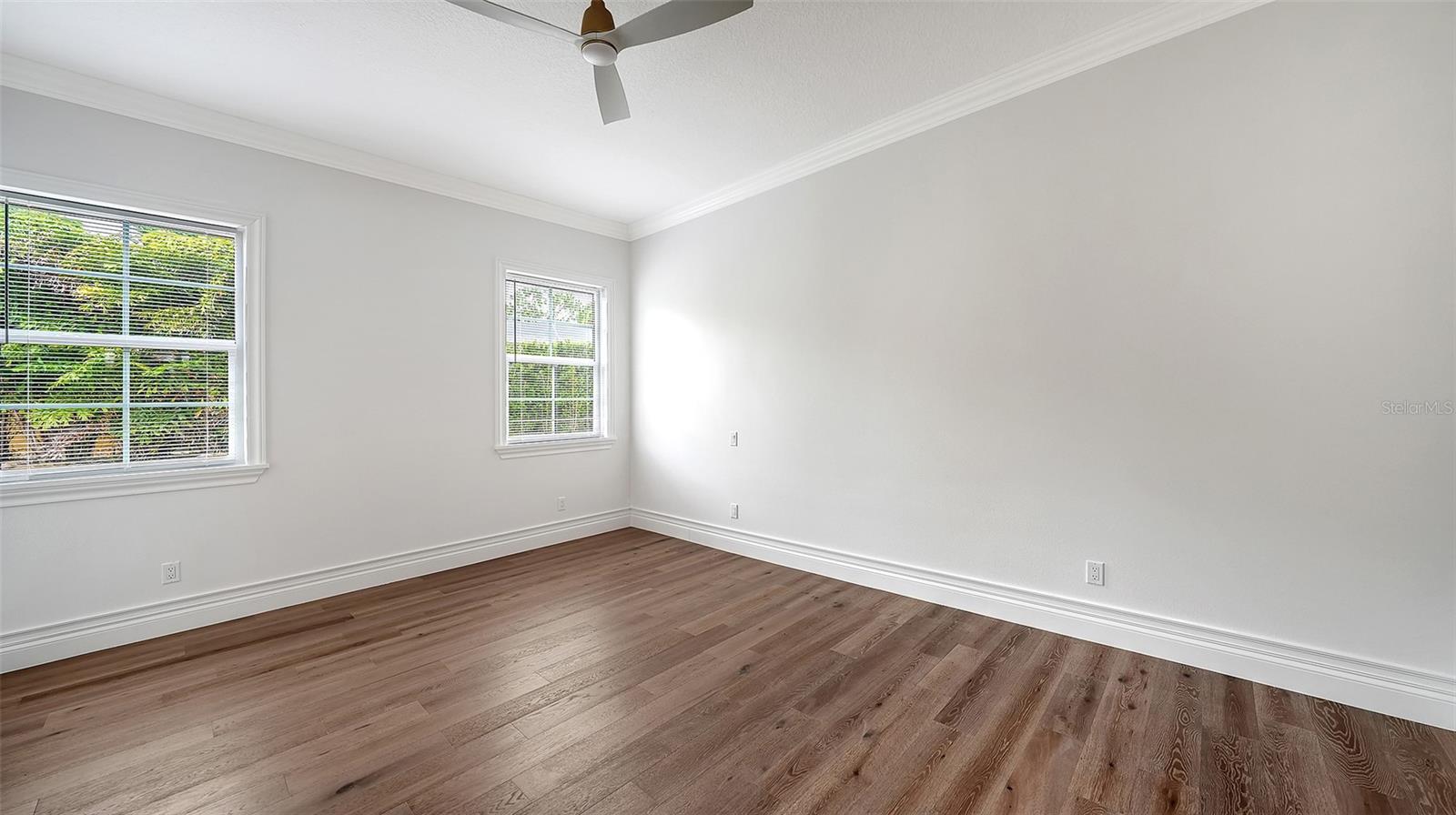 360 N POINT RD — photo 19