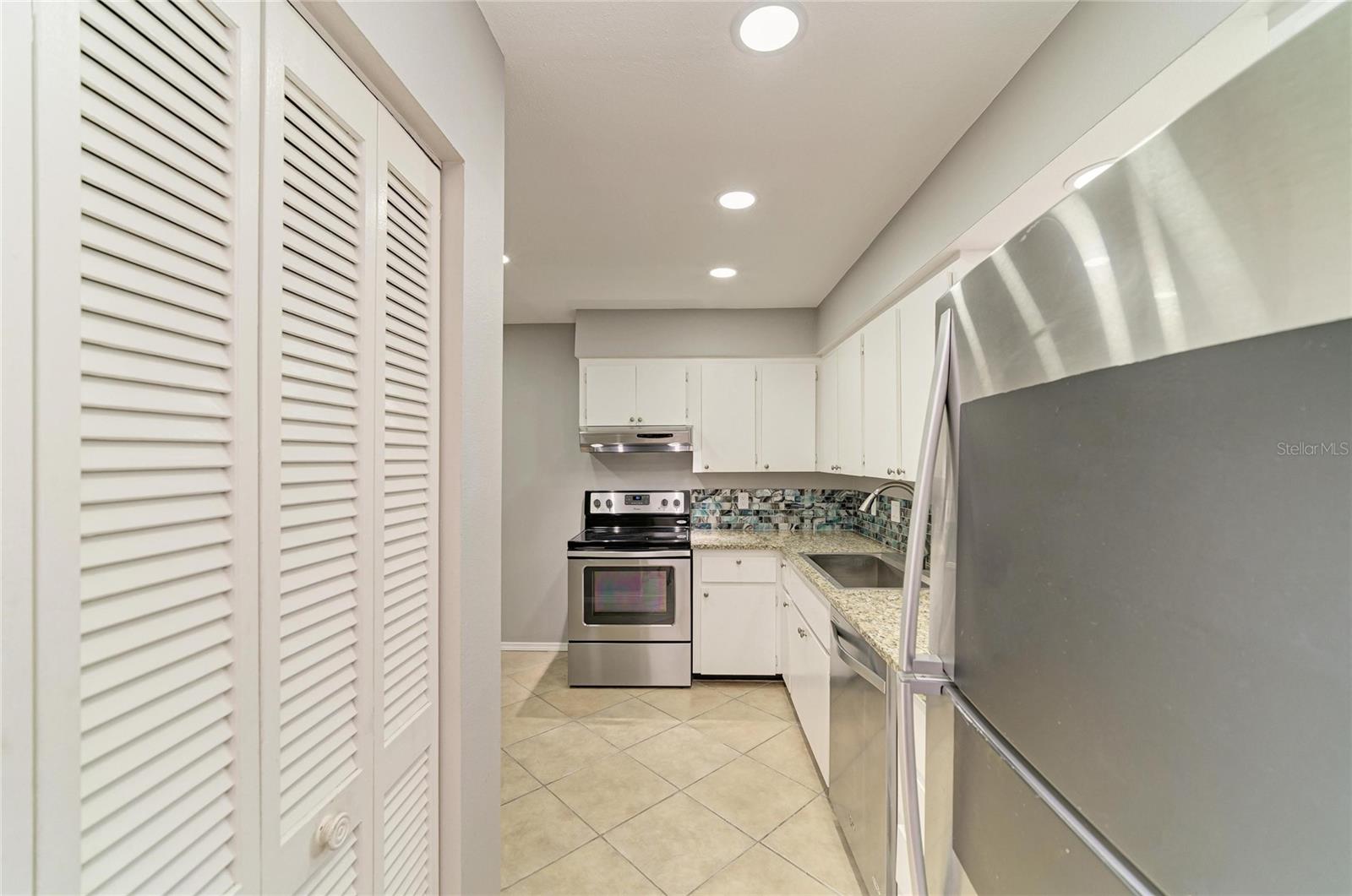 2224 BAHIA VISTA ST #E6 — photo 15
