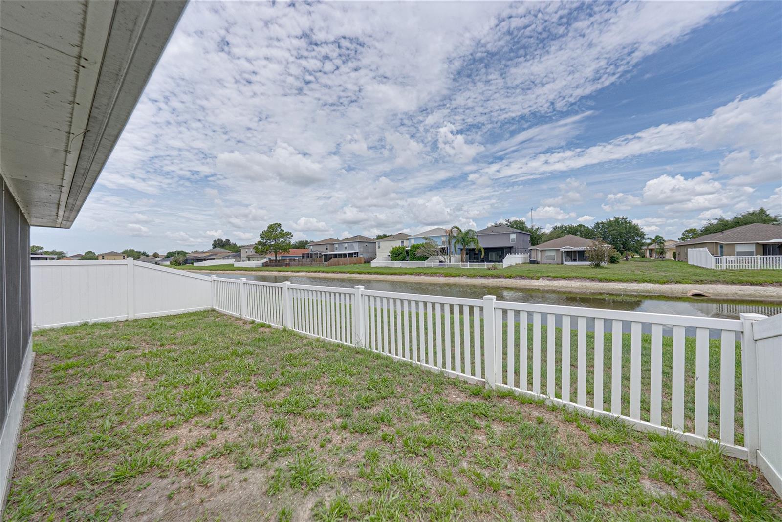 8160 CANTERBURY LAKE BLVD — photo 41