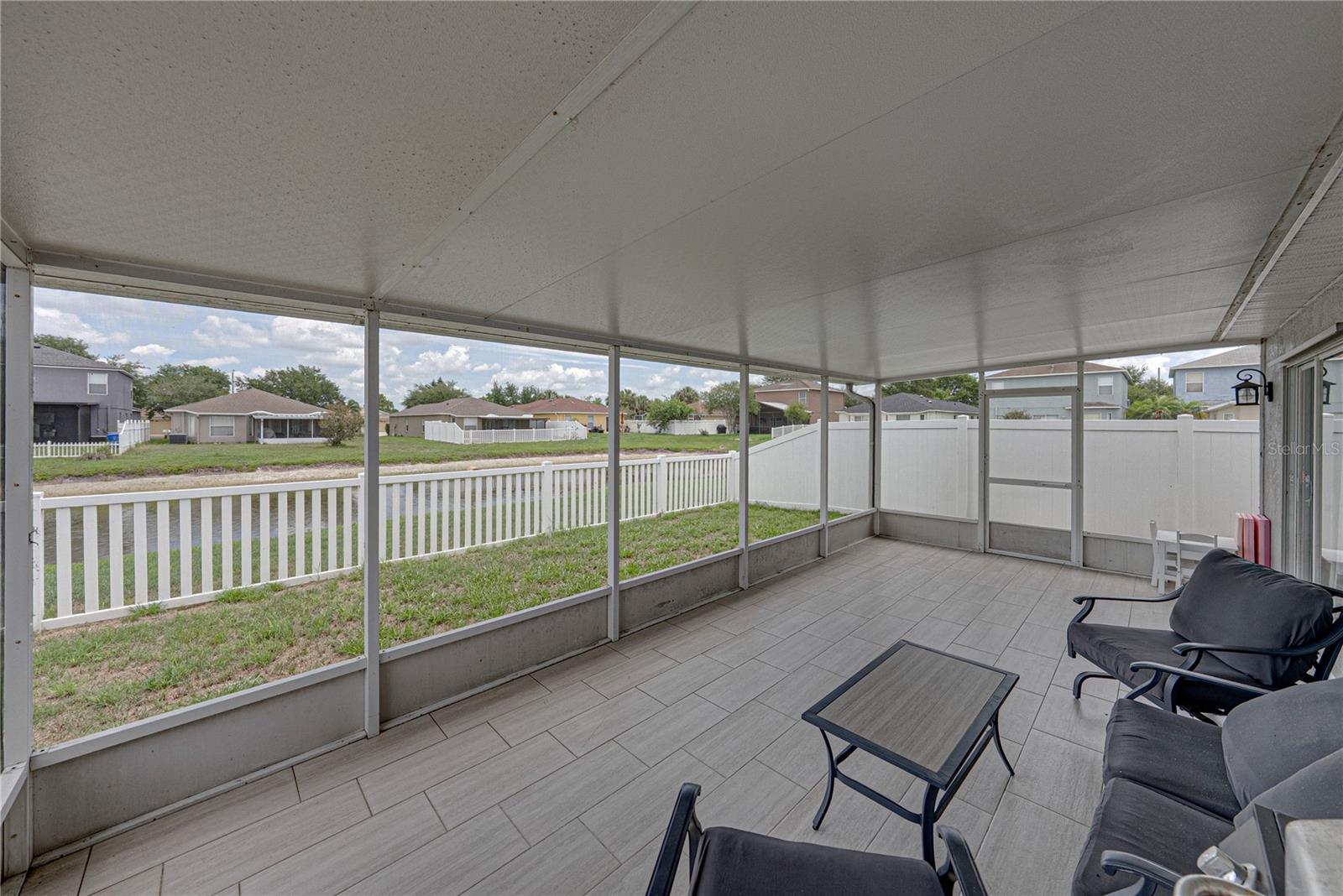 8160 CANTERBURY LAKE BLVD — photo 40