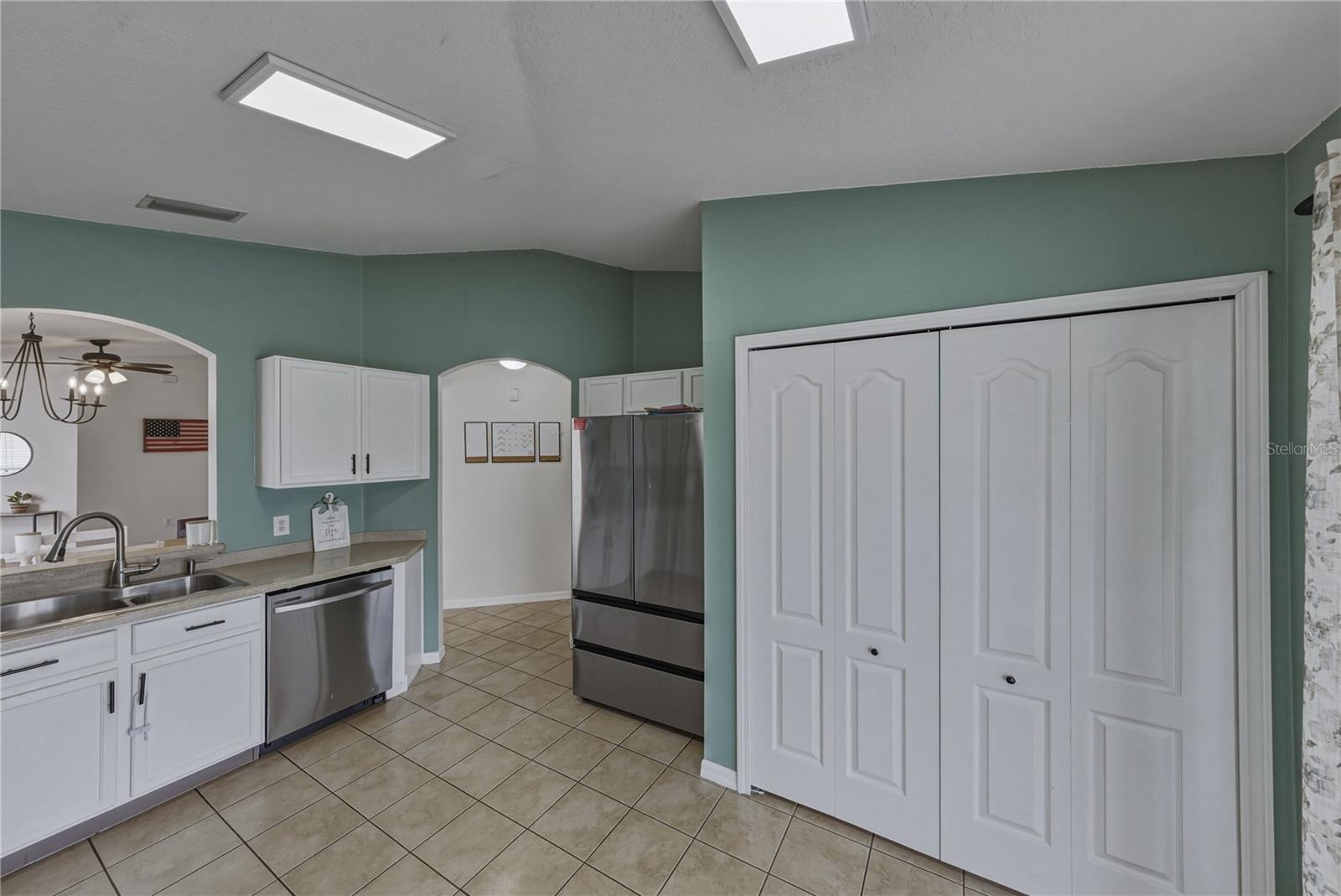 8160 CANTERBURY LAKE BLVD — photo 21