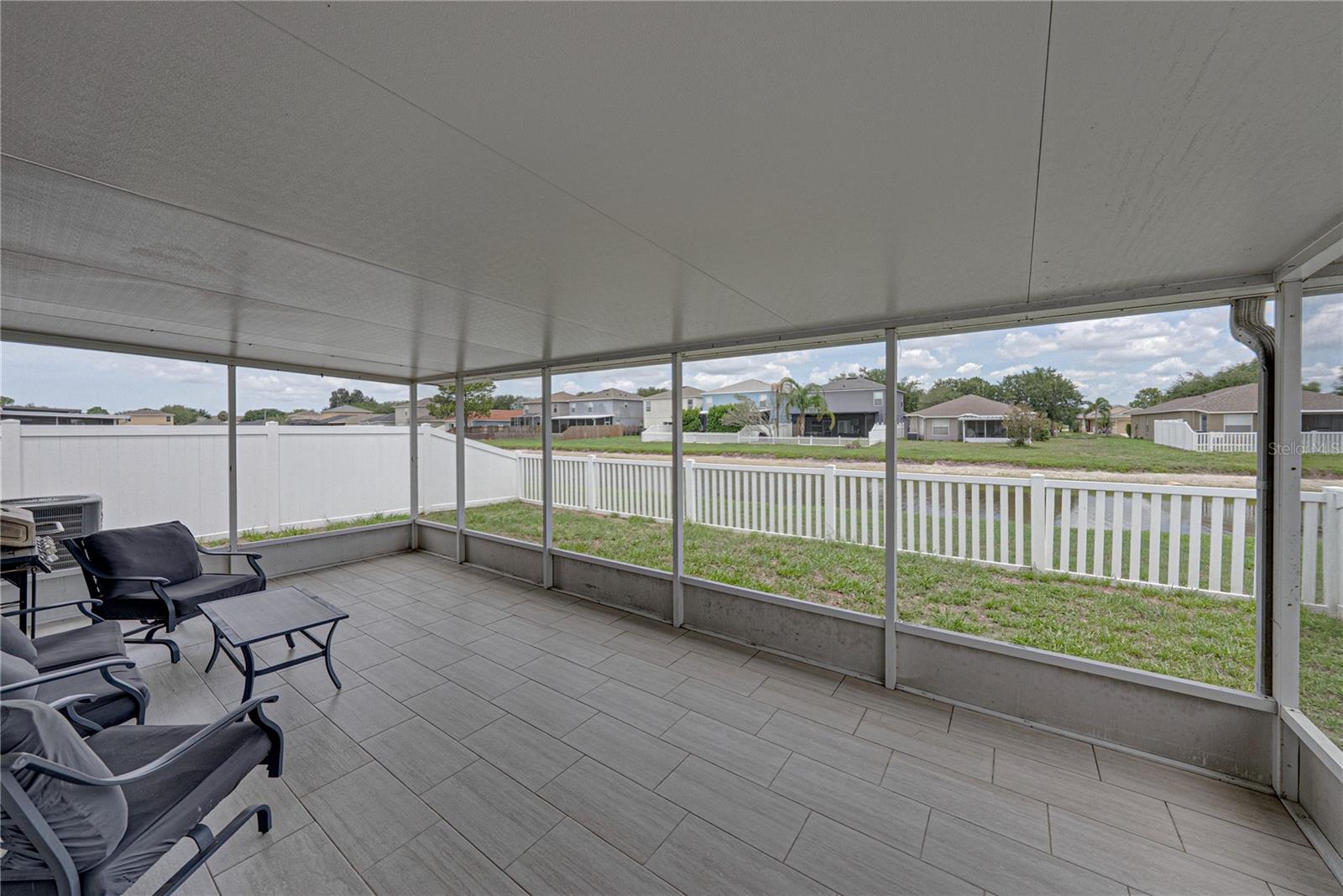 8160 CANTERBURY LAKE BLVD — photo 37