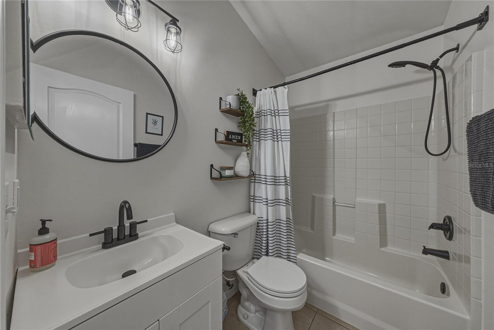 8160 CANTERBURY LAKE BLVD — photo 33