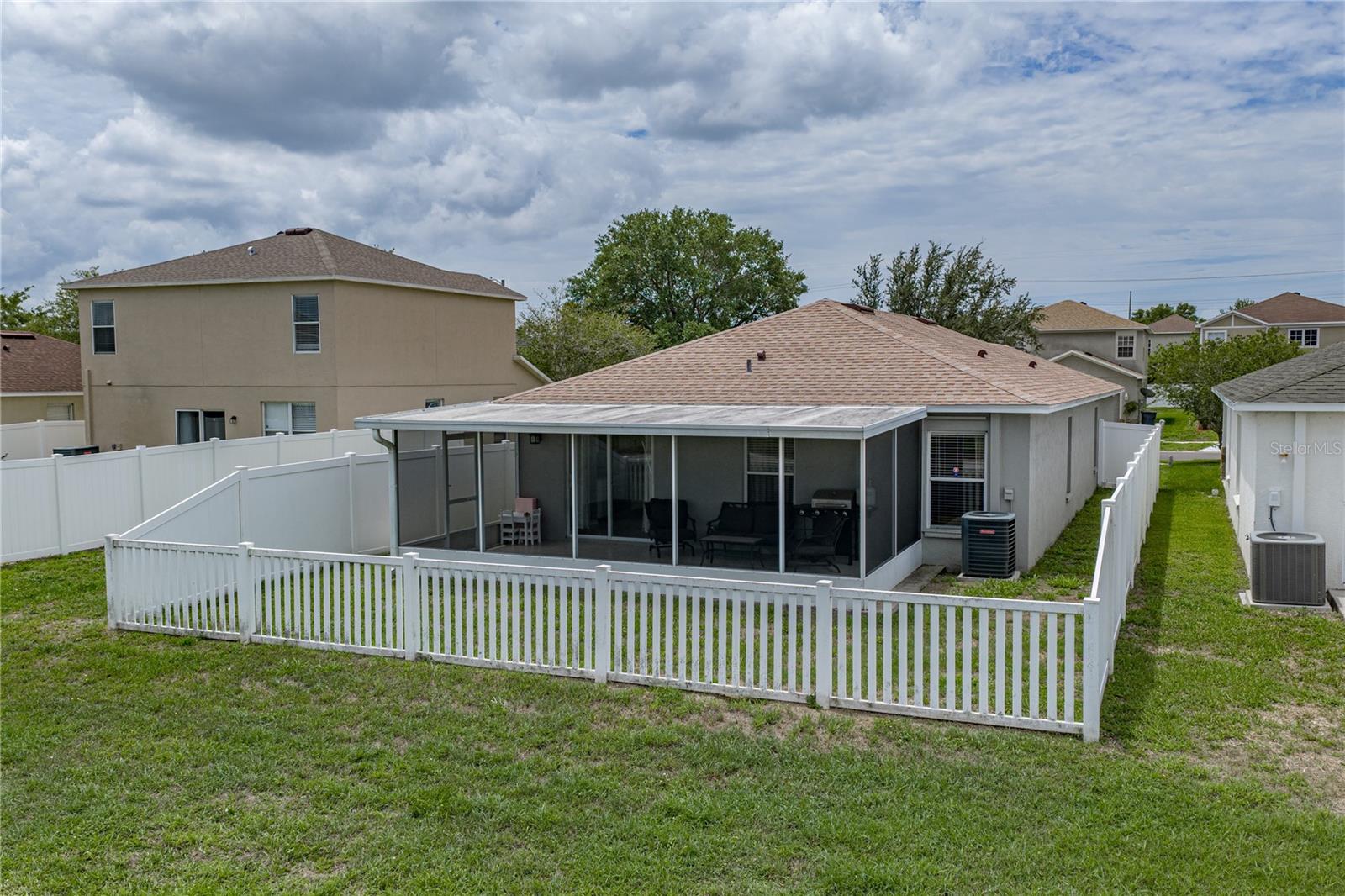 8160 CANTERBURY LAKE BLVD — photo 44