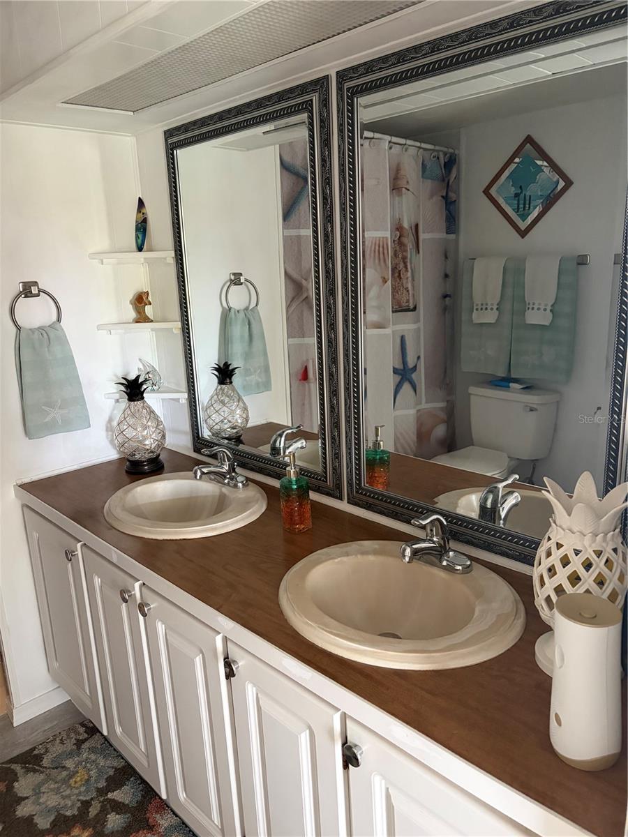 723 ROMA RD — photo 17