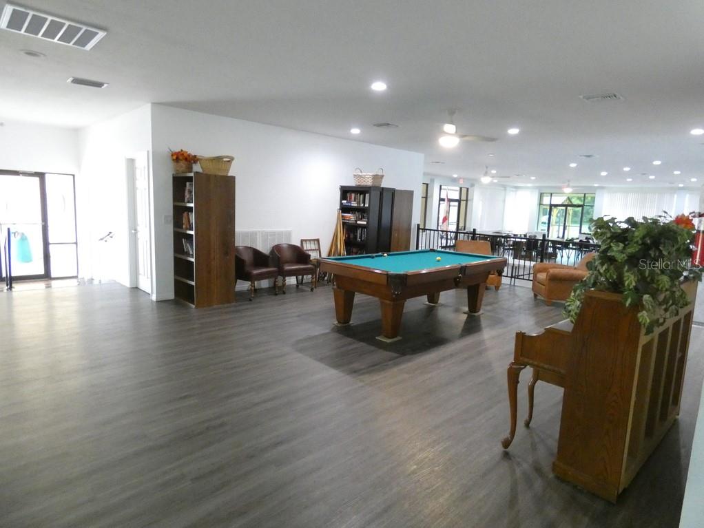1024 10TH CIR SE — photo 24