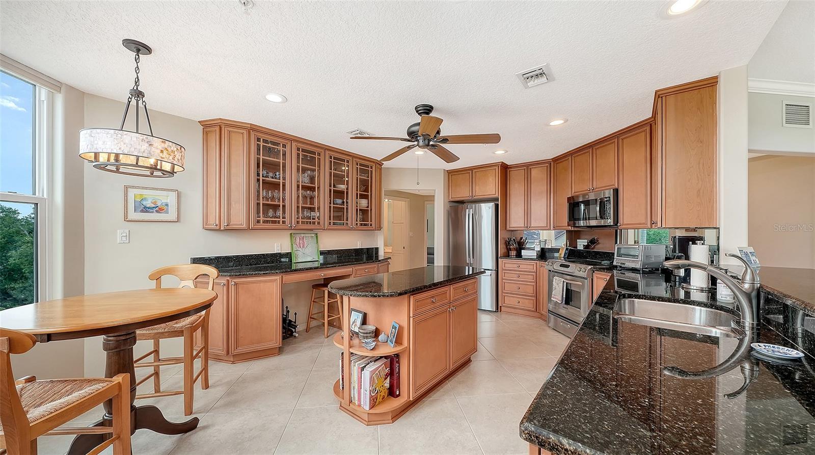 5420 EAGLES POINT CIR #206 — photo 8
