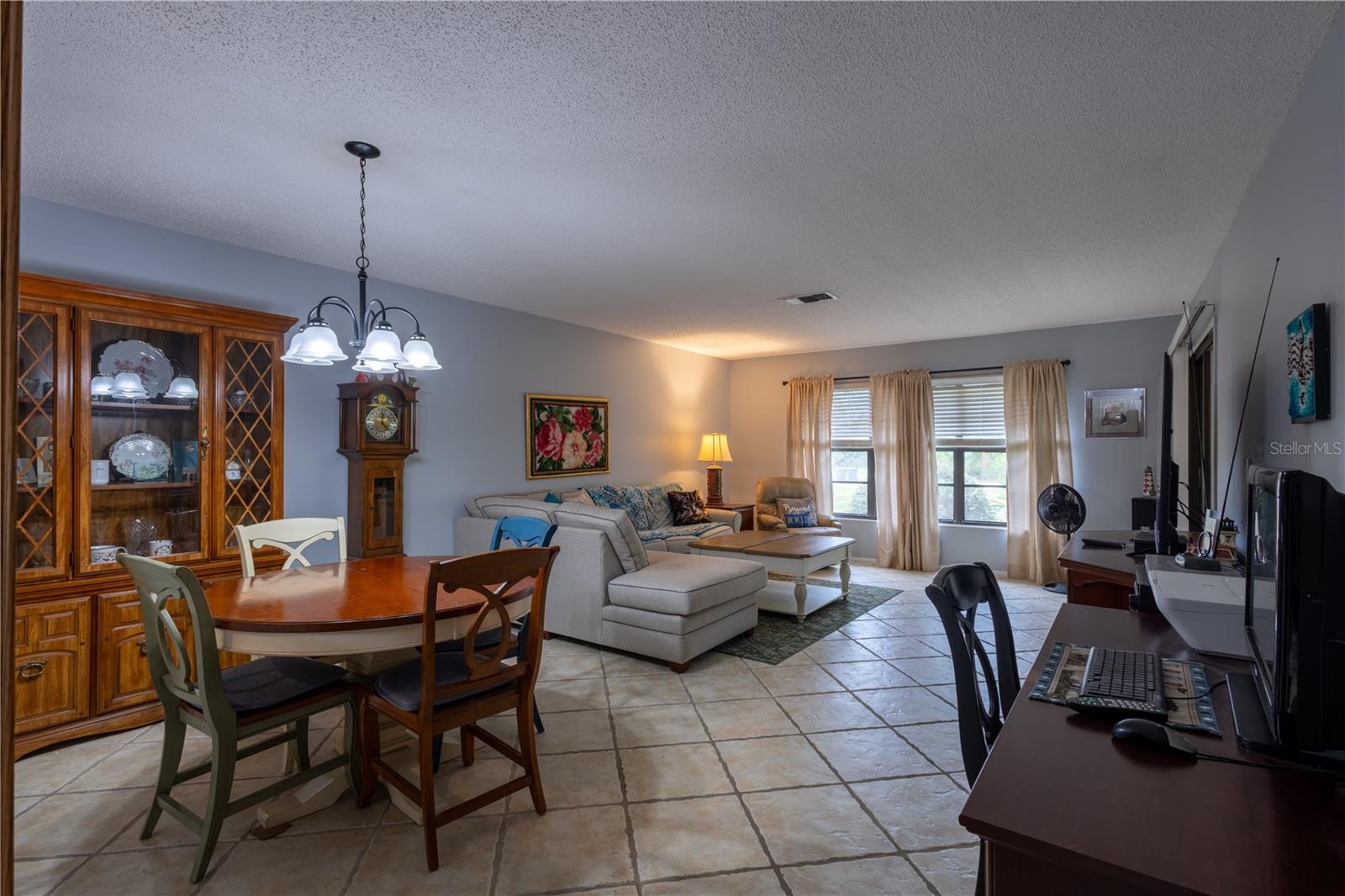 7913 PINEGLEN CT #34 — photo 5