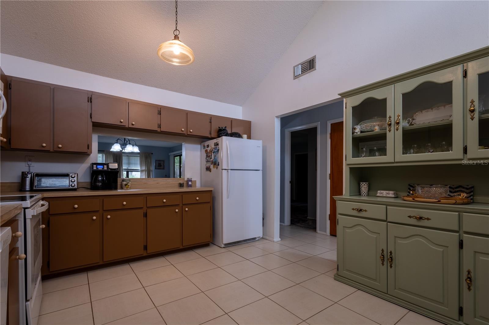 7913 PINEGLEN CT #34 — photo 3