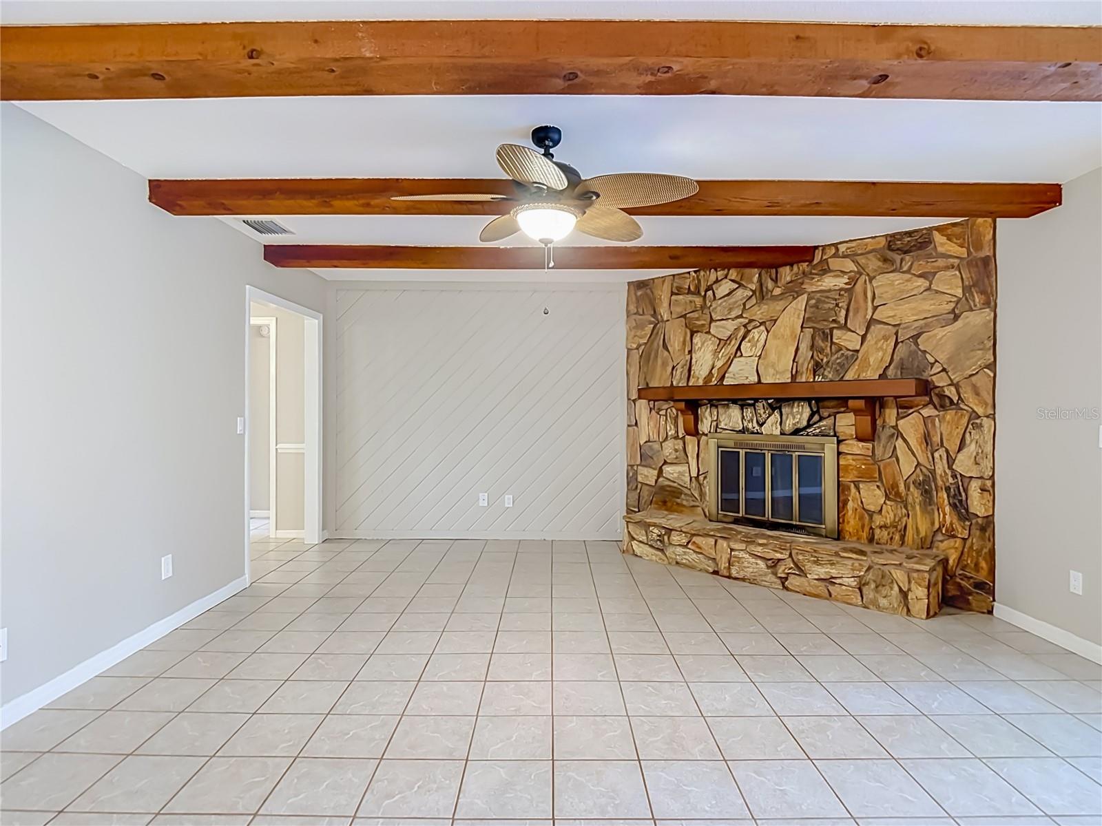 12721 N ARMENIA AVE — photo 22
