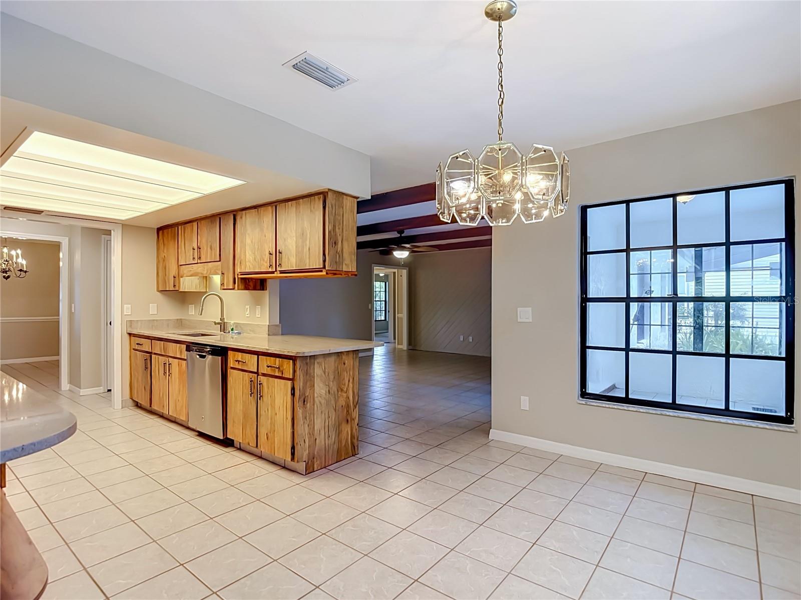 12721 N ARMENIA AVE — photo 29