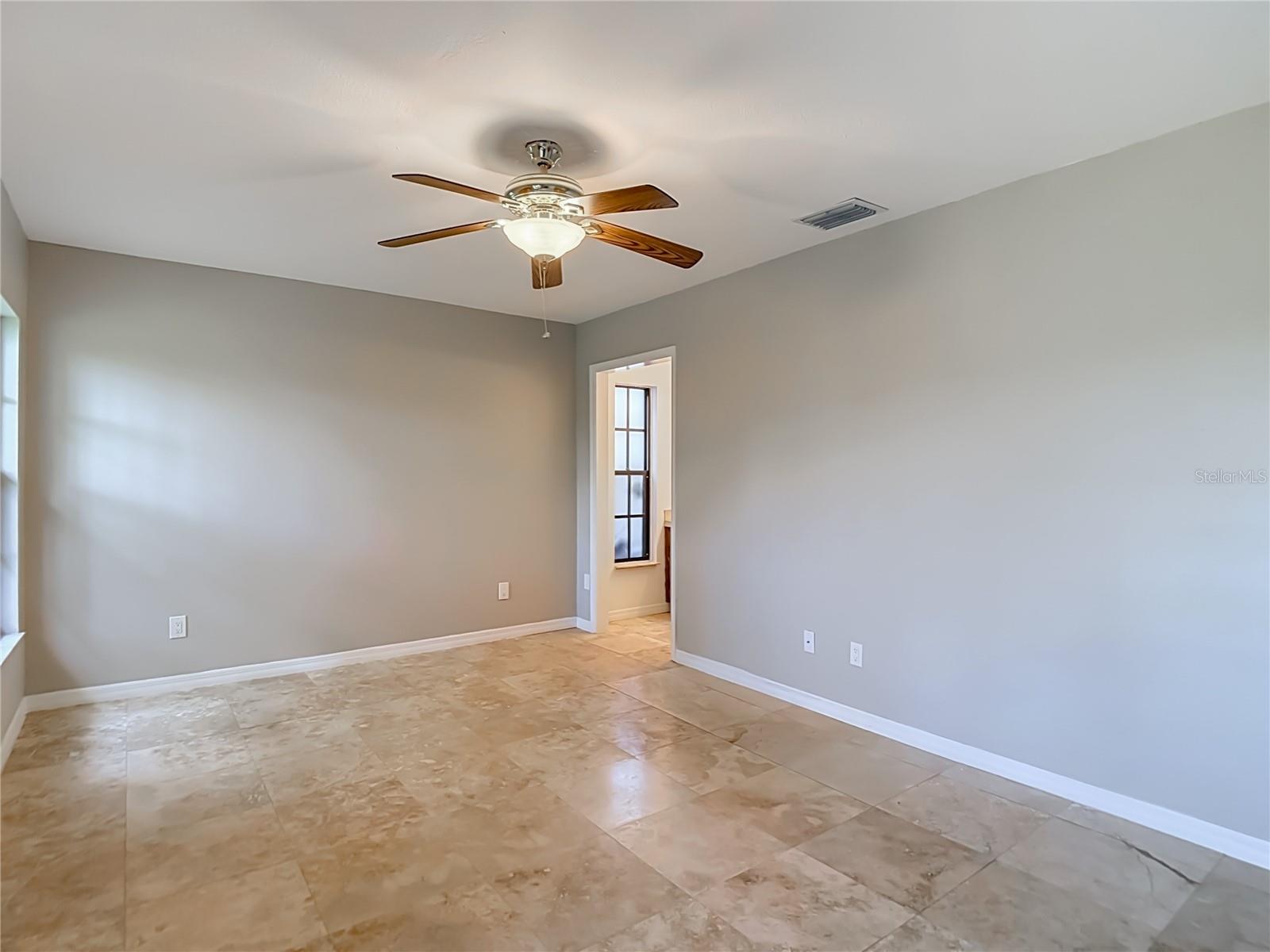 12721 N ARMENIA AVE — photo 35