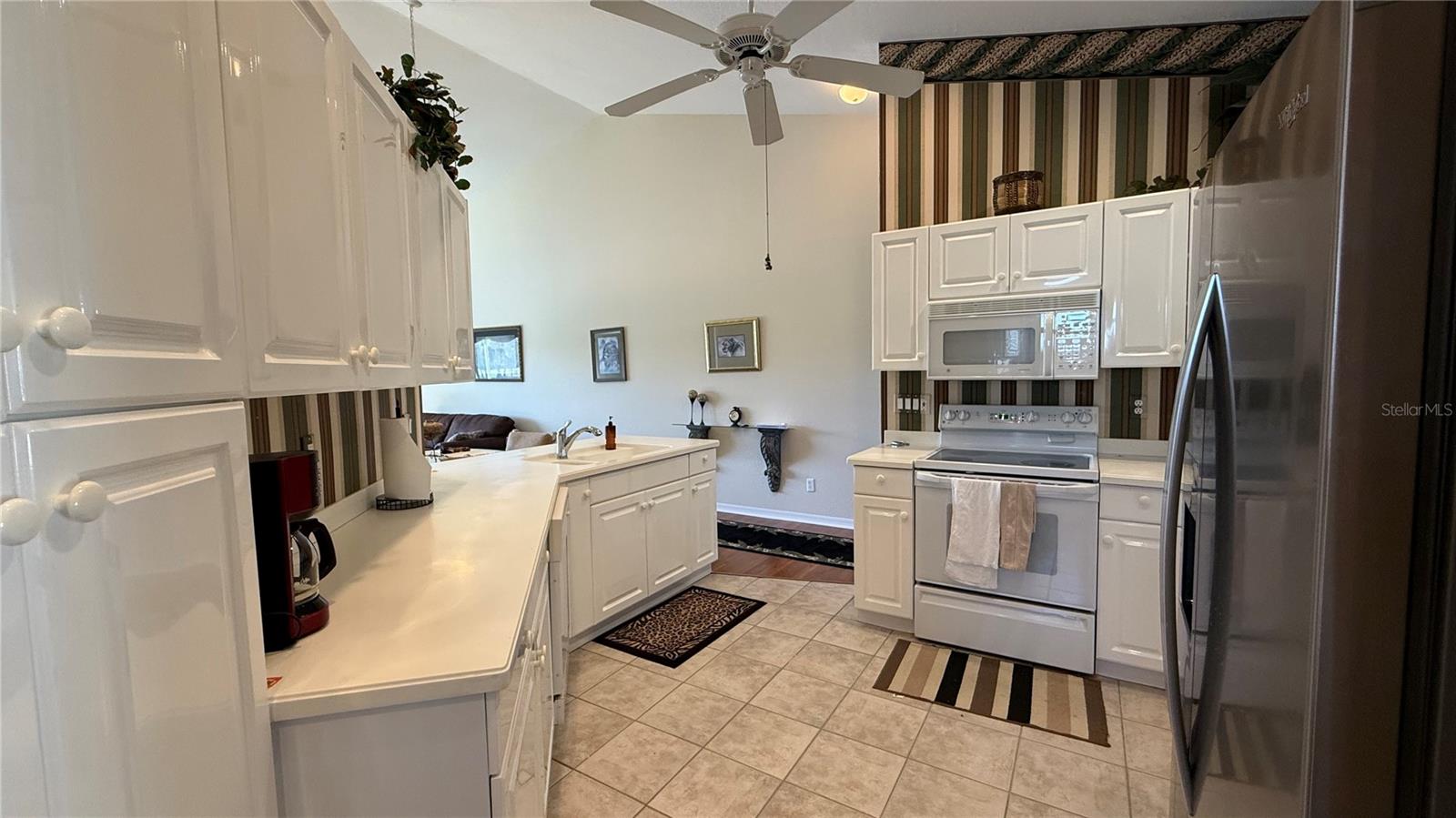 6632 PINEVIEW TER #10-201 — photo 8
