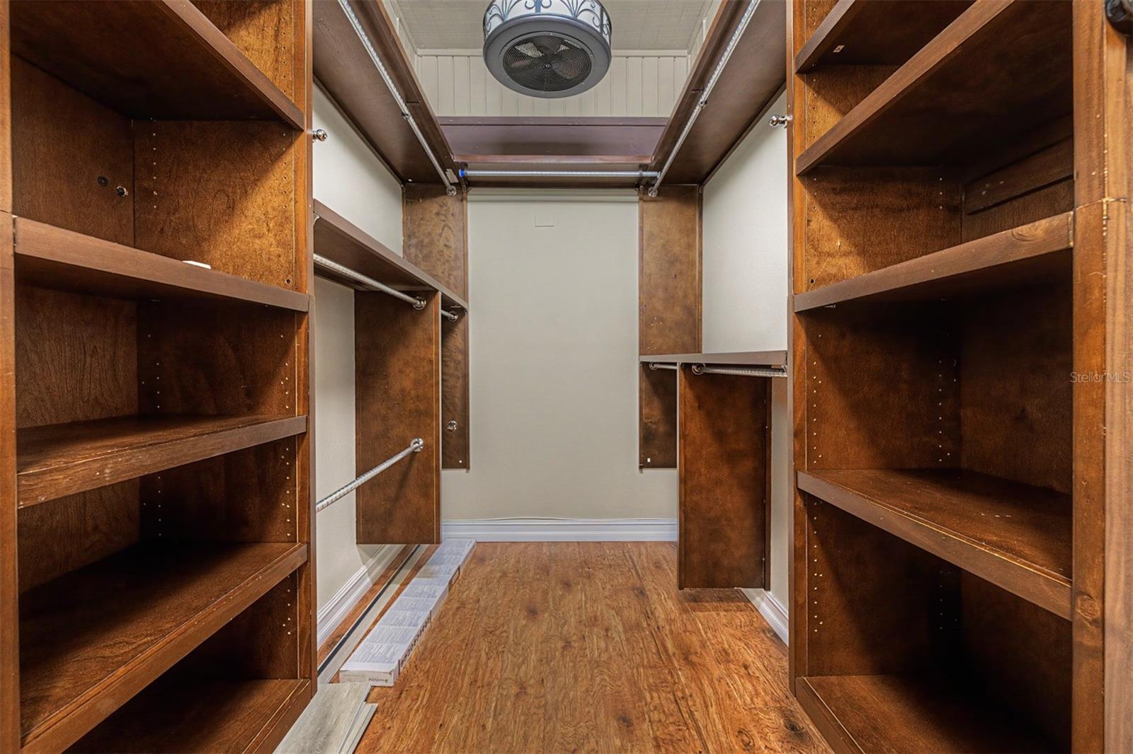 360 S WOODLANDS DR — photo 22