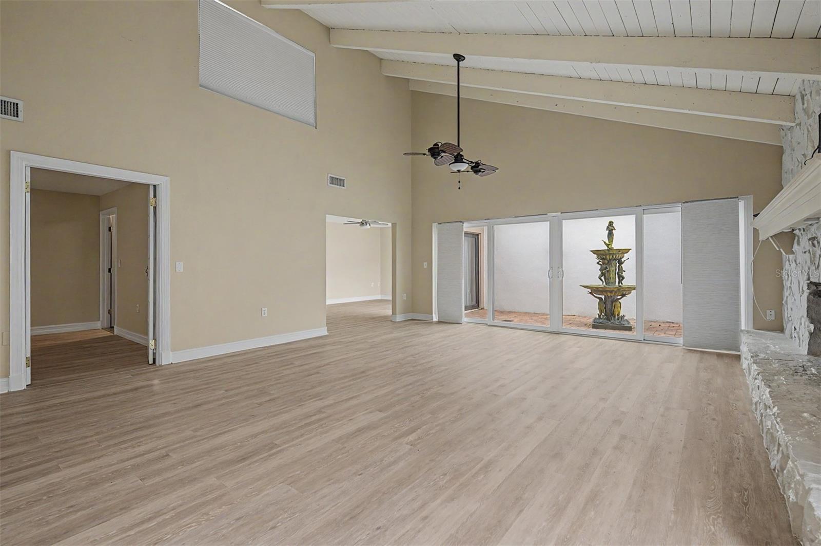 360 S WOODLANDS DR — photo 6