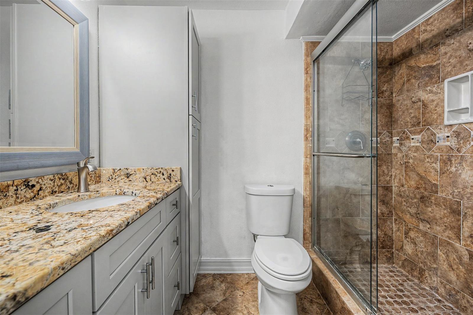 360 S WOODLANDS DR — photo 21