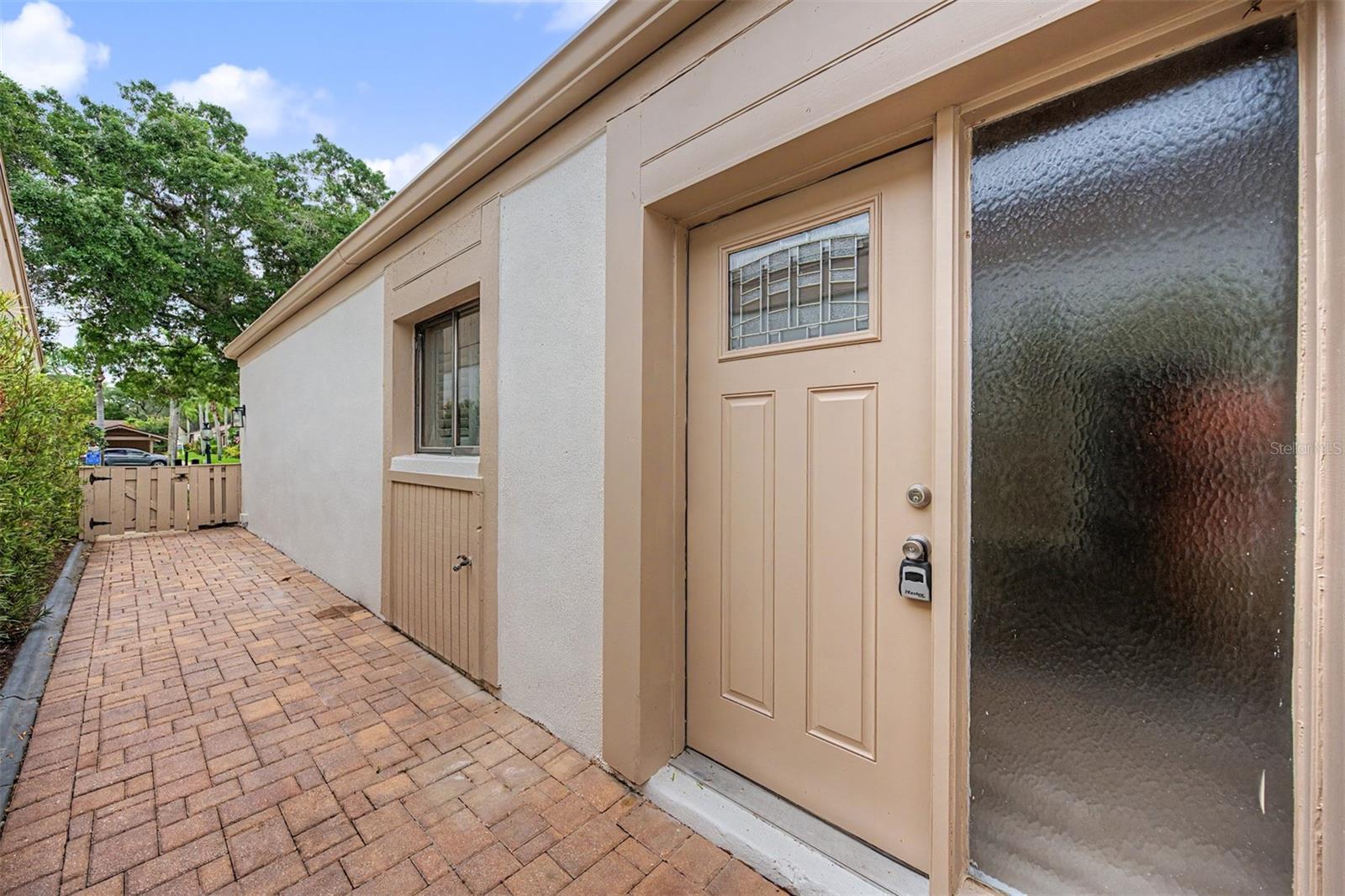 360 S WOODLANDS DR — photo 3