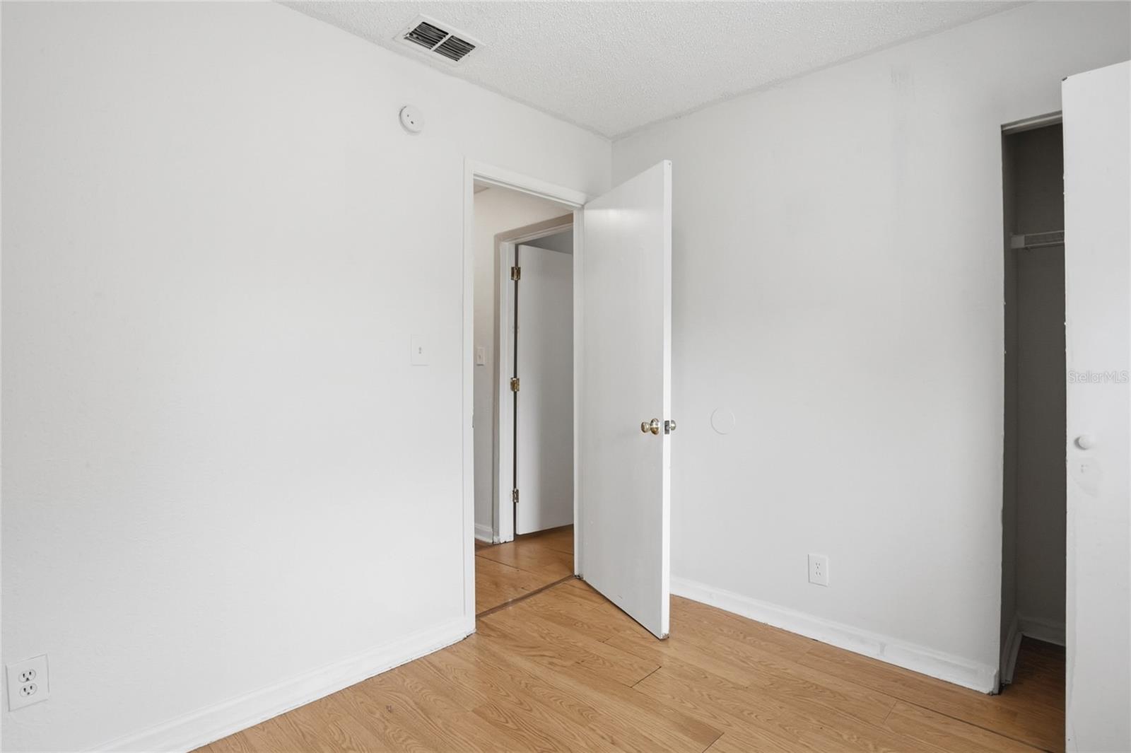 1510 E NAVAJO AVE — photo 21