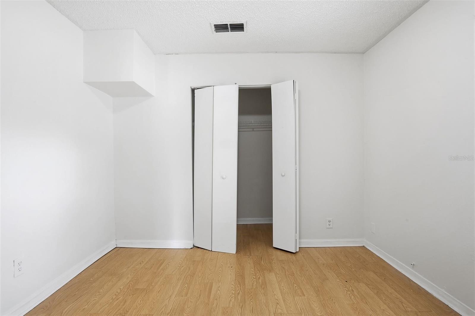 1510 E NAVAJO AVE — photo 14