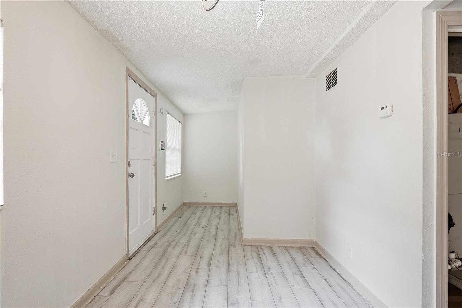 1510 E NAVAJO AVE — photo 7