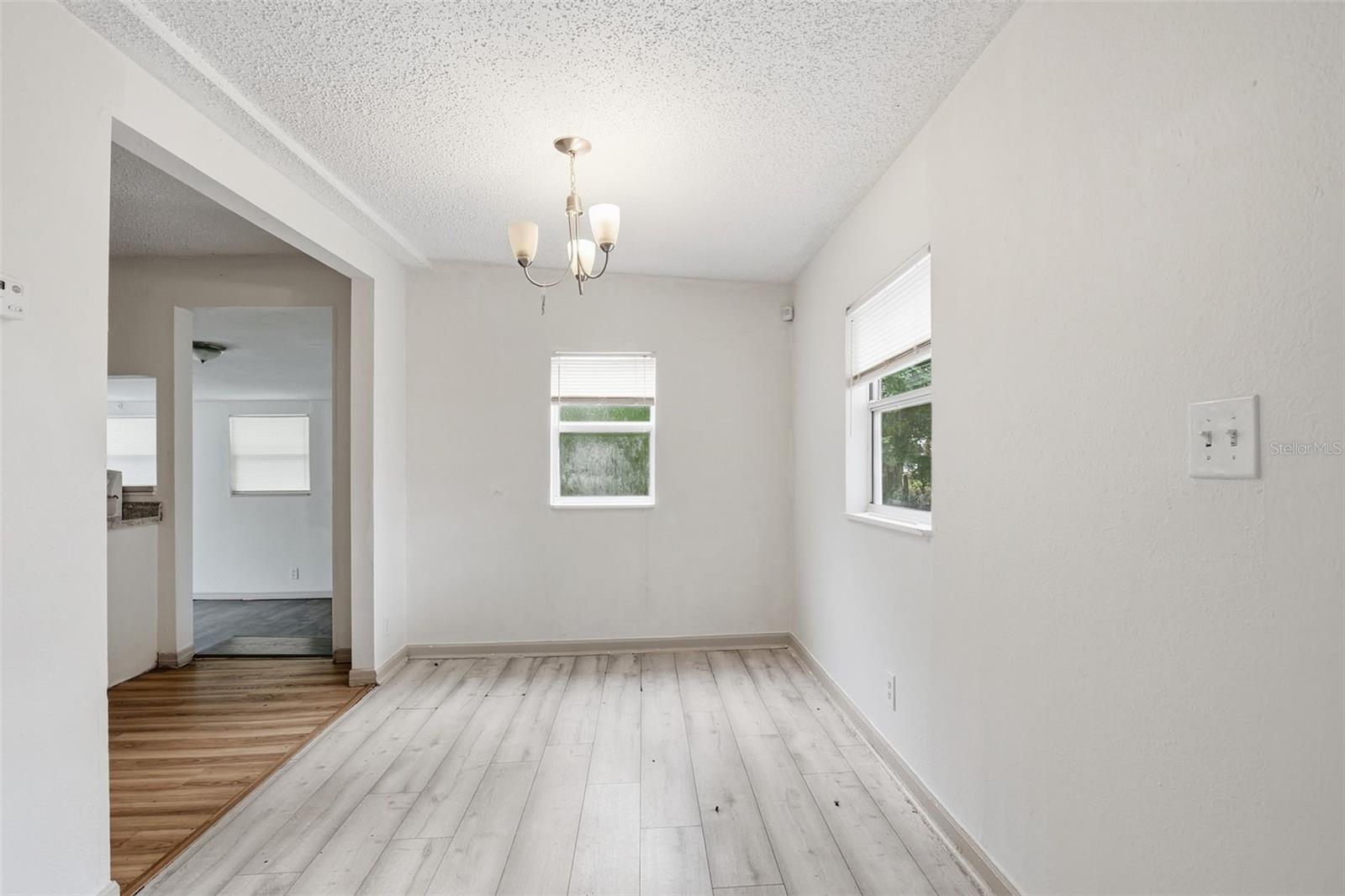 1510 E NAVAJO AVE — photo 13